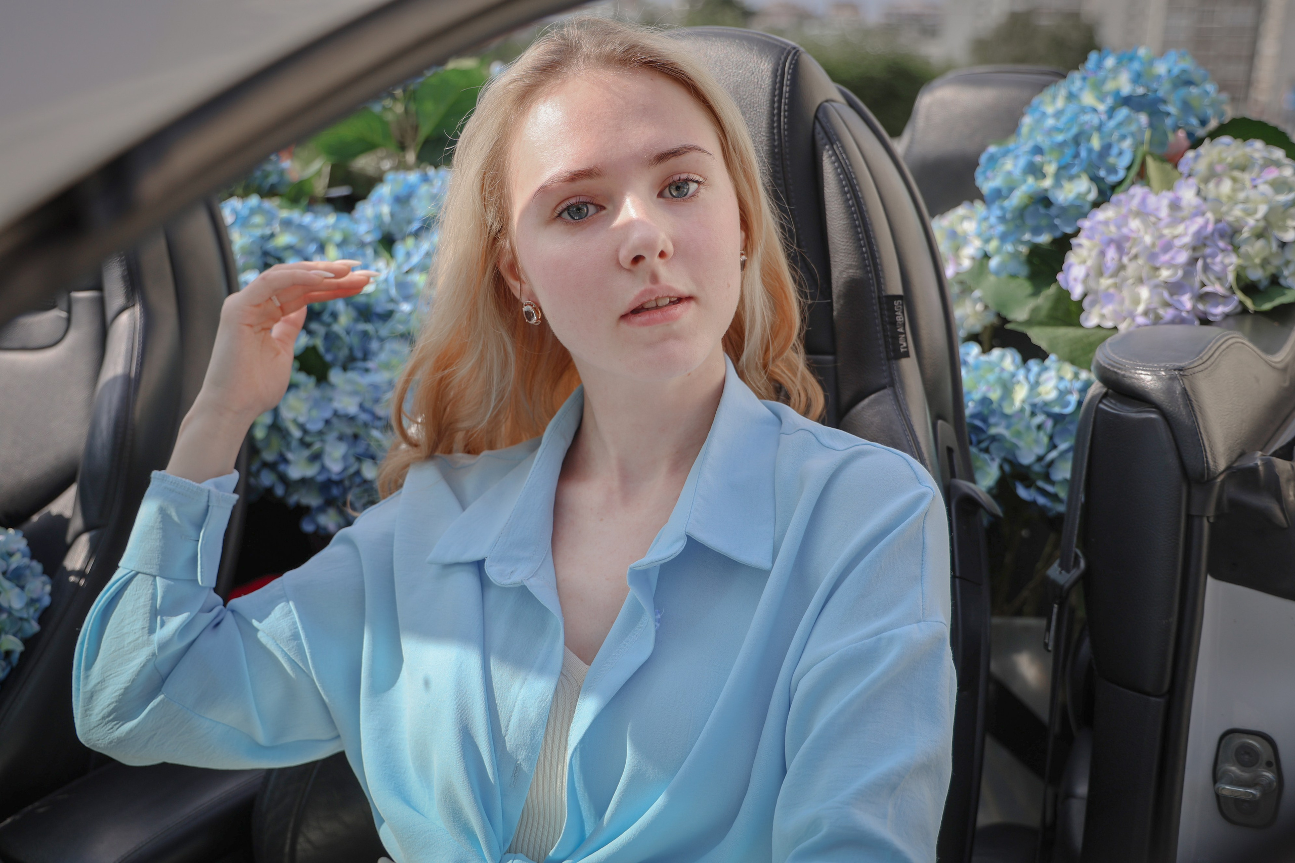 Кабриолет, фото в кабриолете, старинная машина, спортивная машина. Свадебный, семейный, женский и детский фотограф из Екатеринбурга