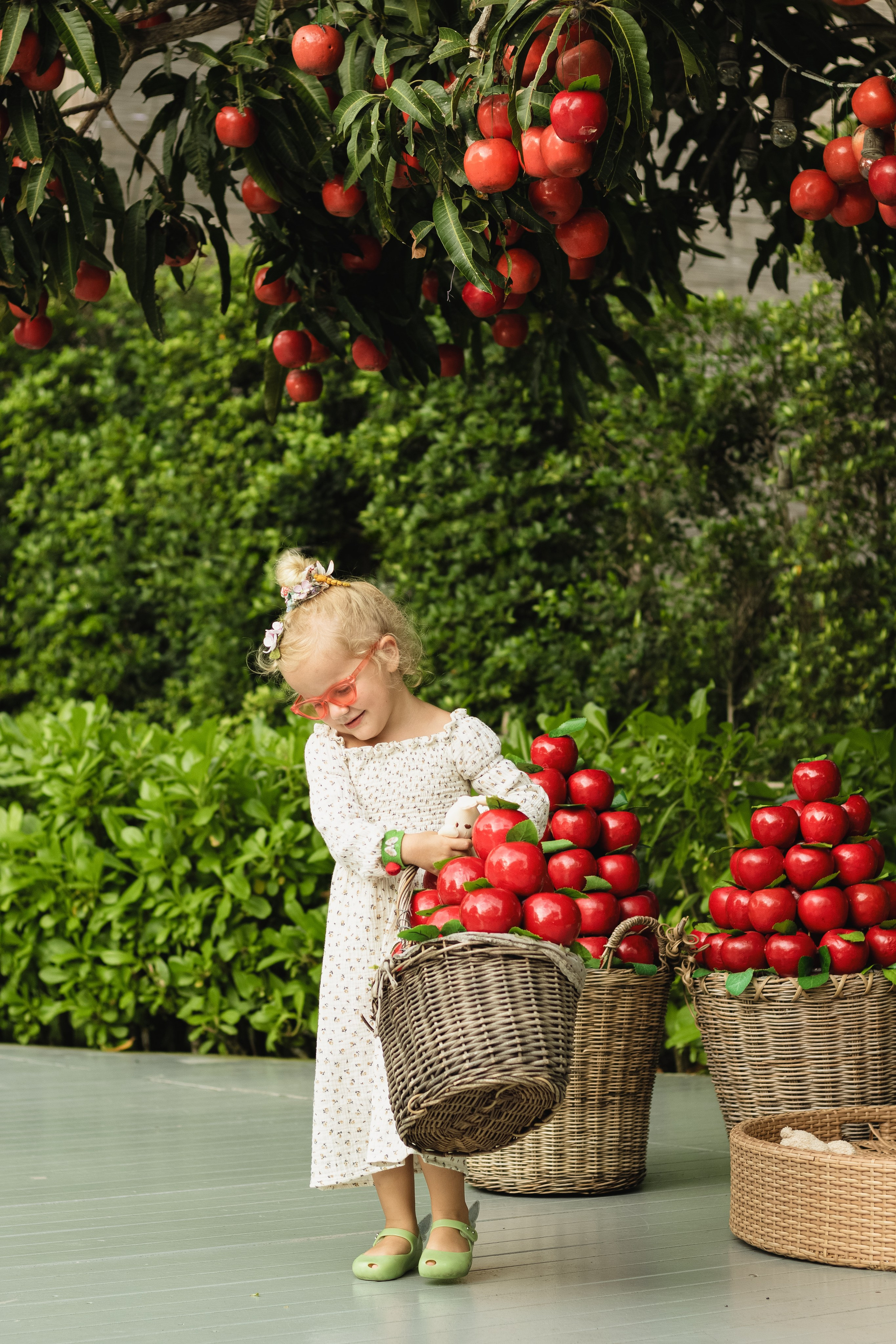 Anna and Maria. Portrait photographer in Thailand