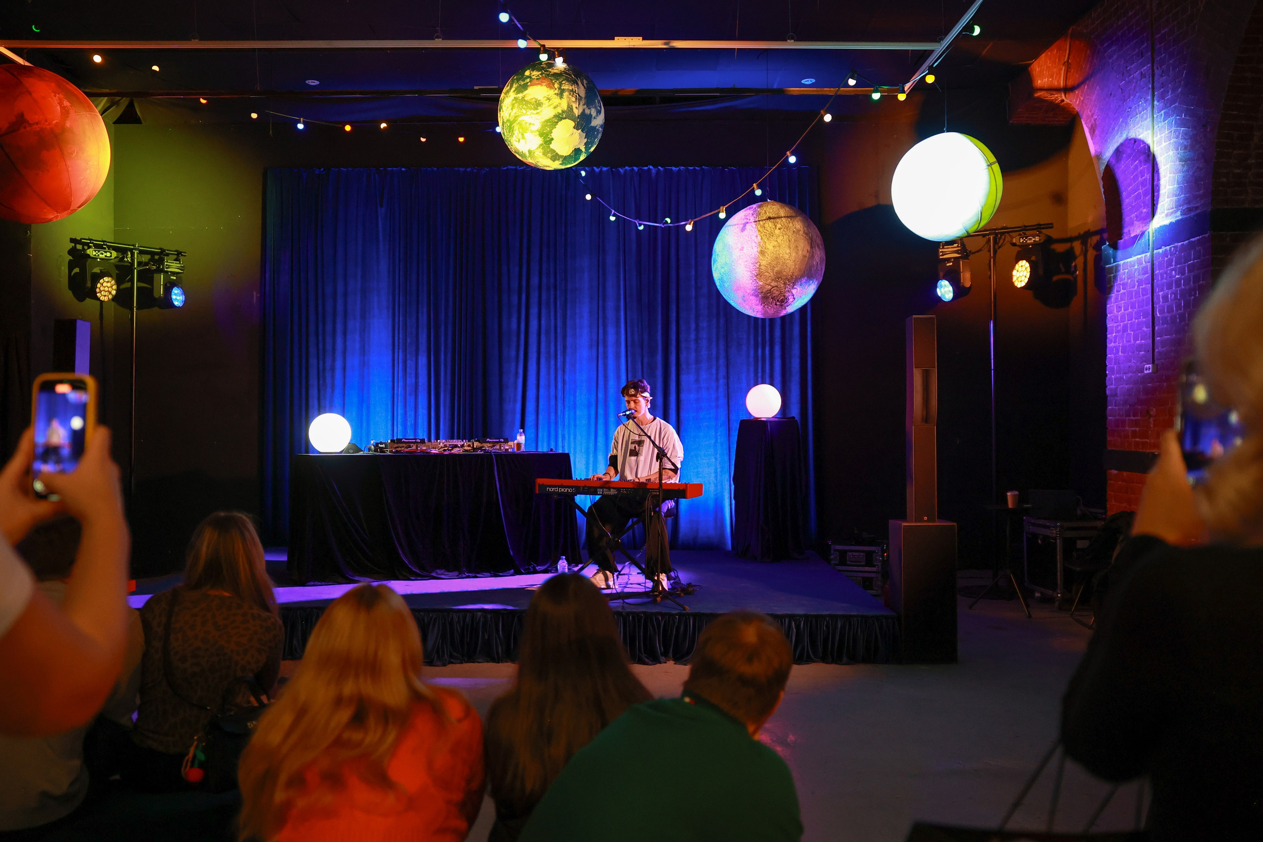 8–9 ноября 2025 в Музее Москвы / фото Саша Жукова. Фотоотчеты «Ламбада-маркета»