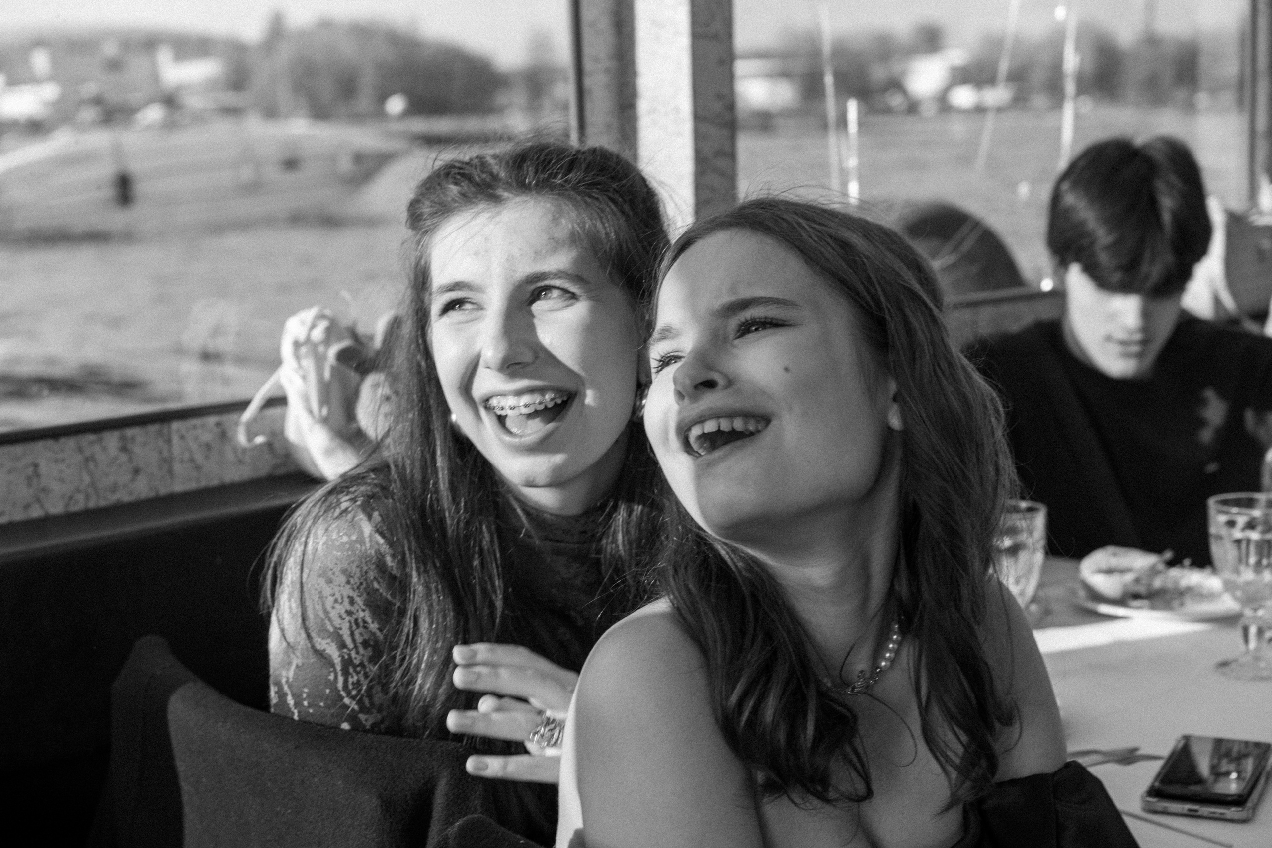 Выпускной на корабле. Фотограф Елизавета Потешкина