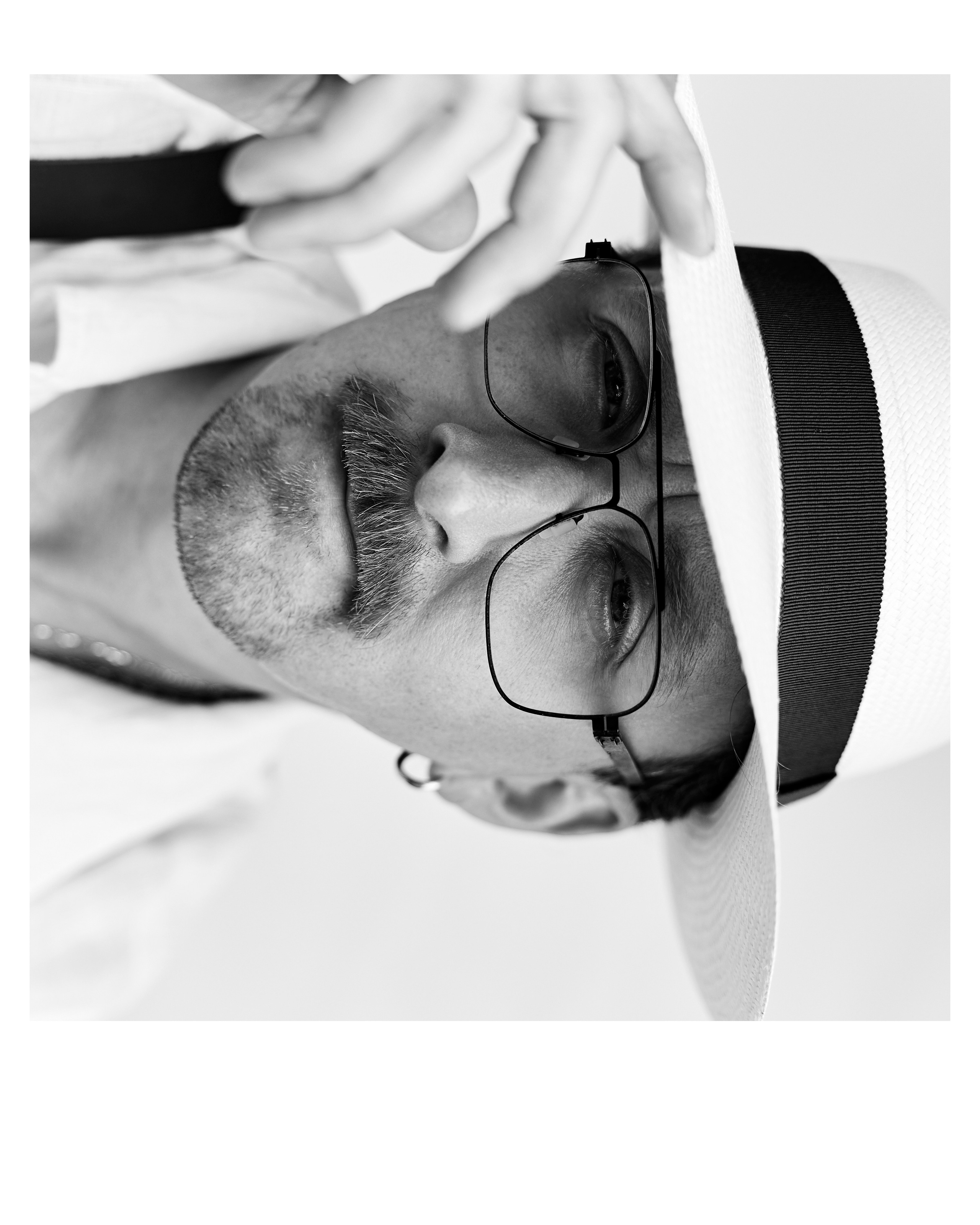 Проект ВНЕ КАДРА. Фотограф актерского портфолио Юлия Корытов