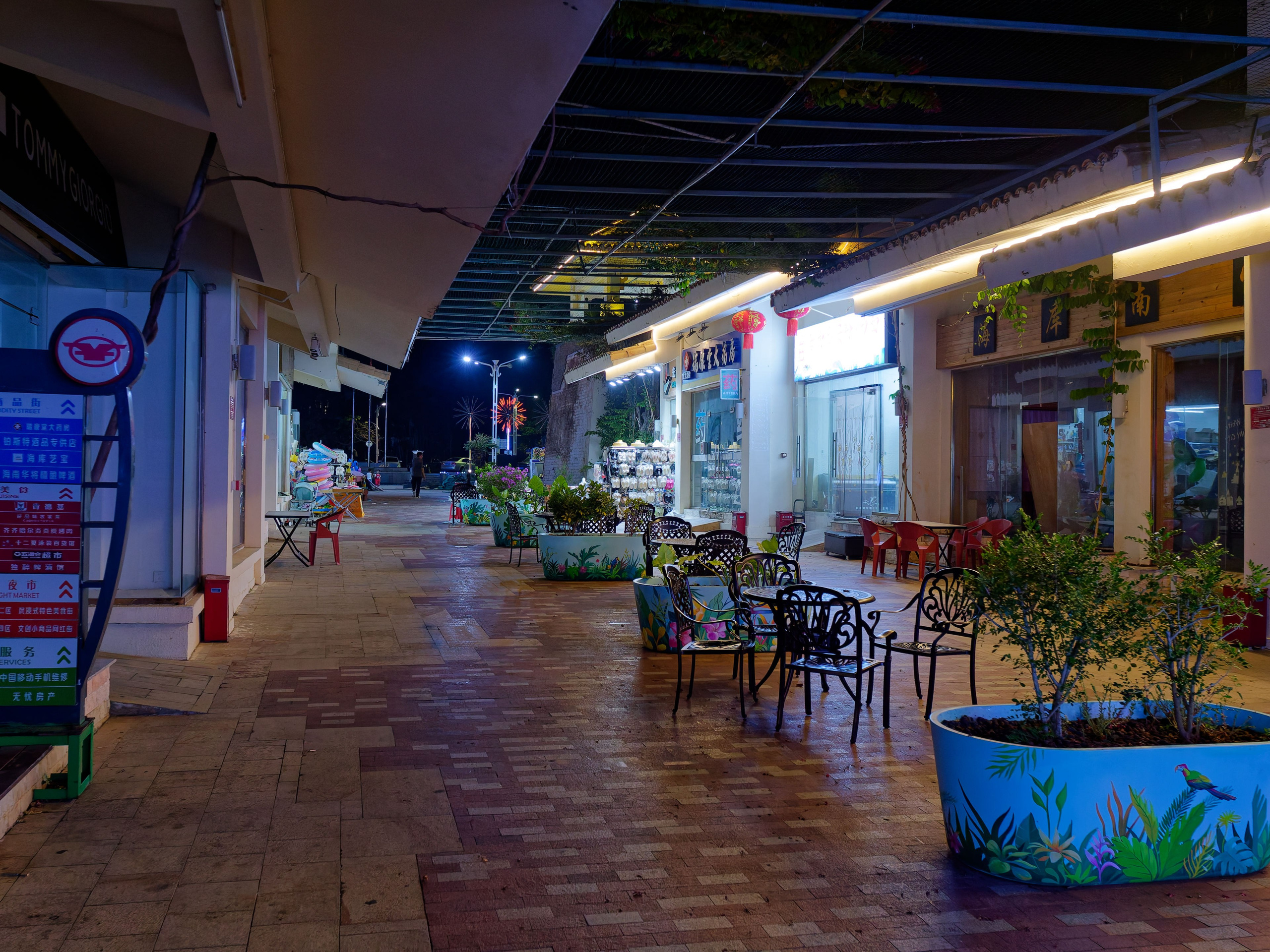 Хайнань 2026, «Food Street» ночная улица еды в Ялунване. Фотопрогулки по Миру