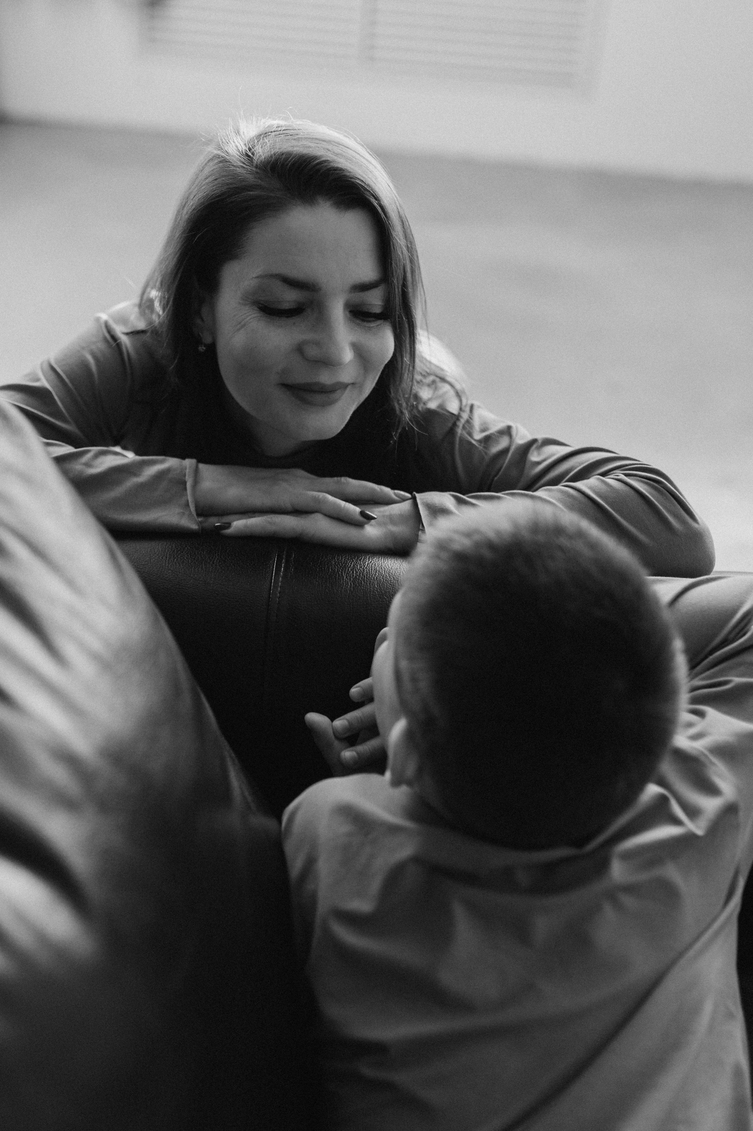 Любовь мамы и сына. Семейный фотограф lifestyle в Новосибирске Елена Шпилевая