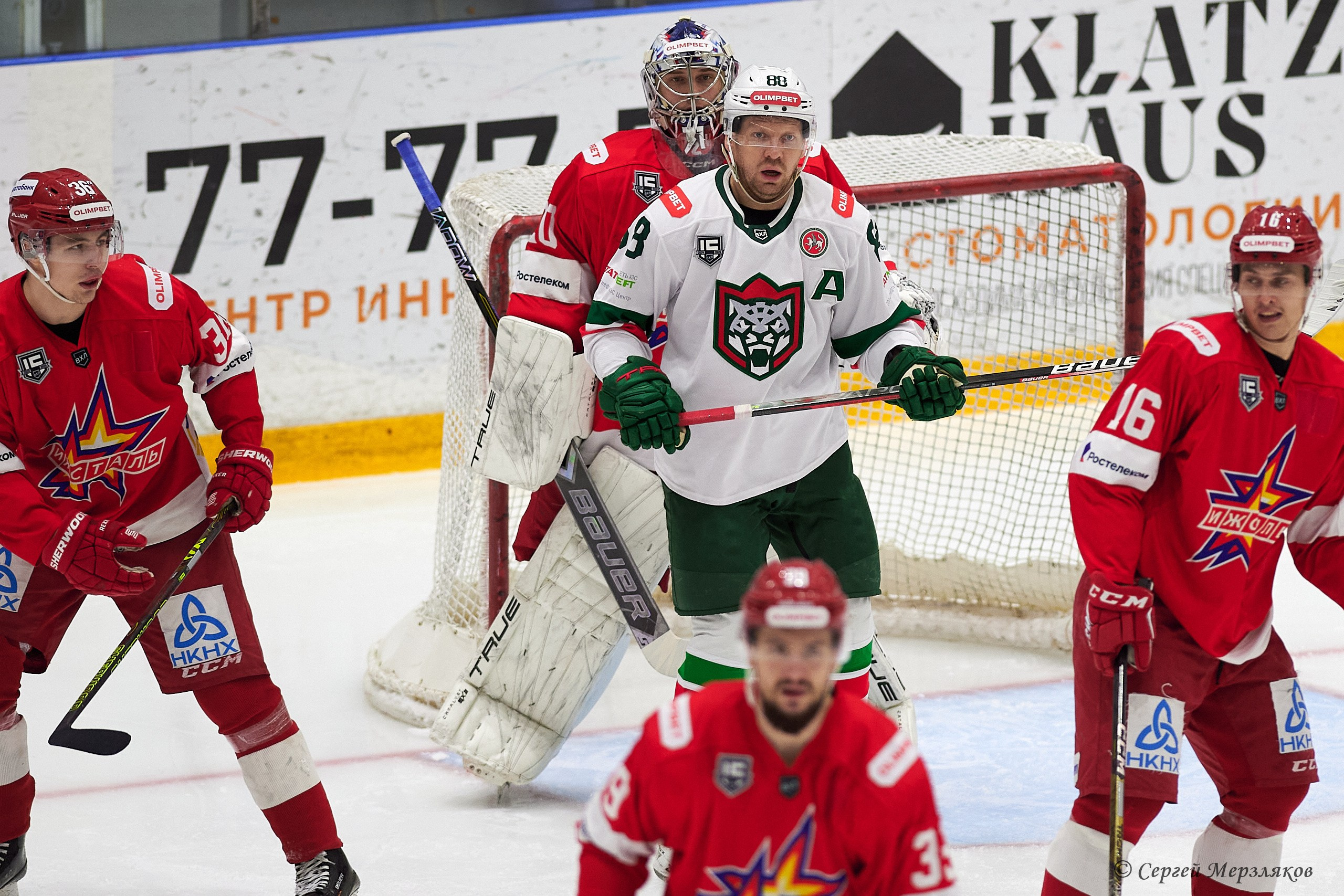 Хоккей. OLIMPBET Чемпионат России — ВХЛ Ижсталь — Барс. Спортивный репортажный фотограф в Ижевске Сергей Мерзляков