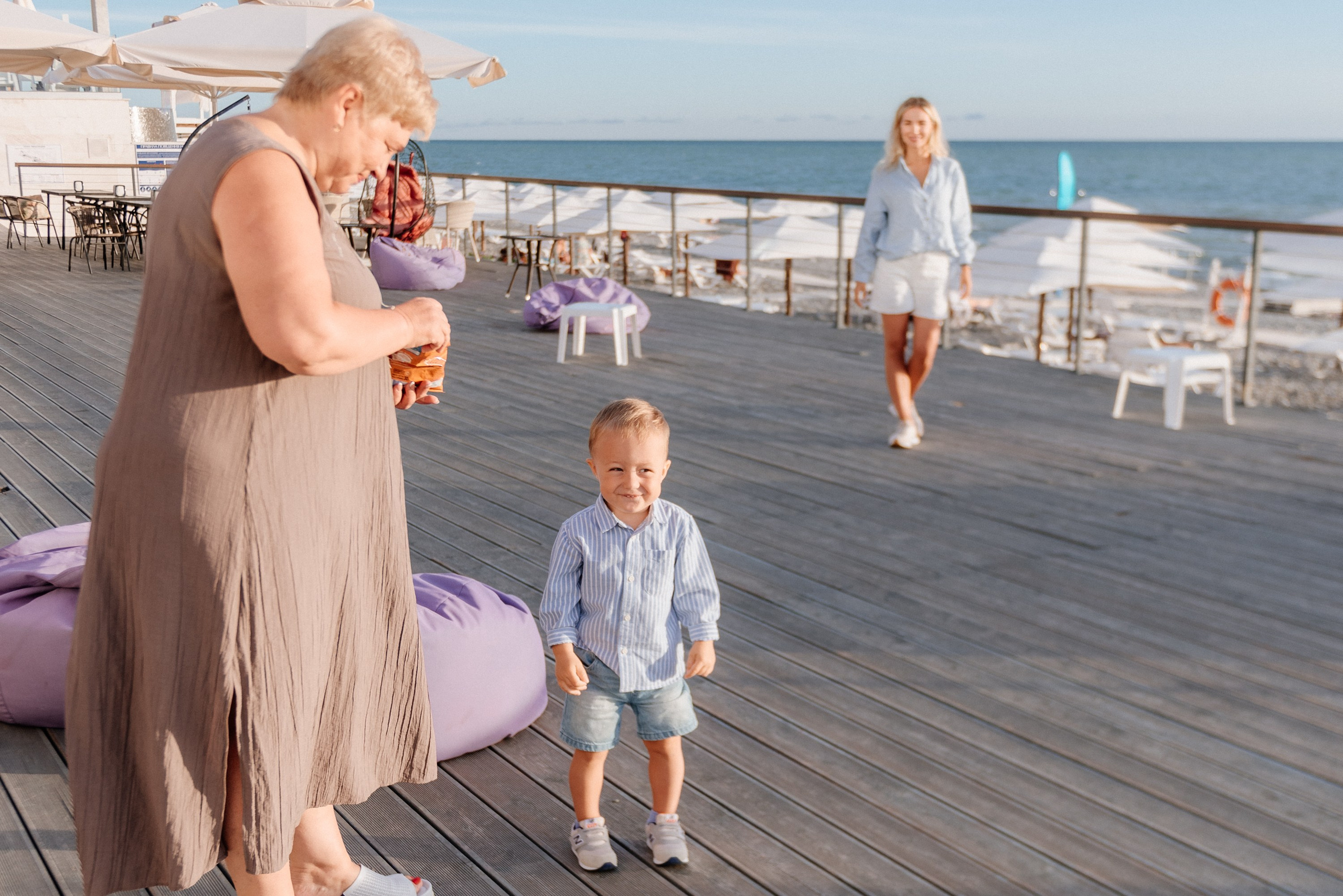 Family photoshoot in Batumi. Fedor Lemeshko — Destination Wedding and Family Lifestyle photographer