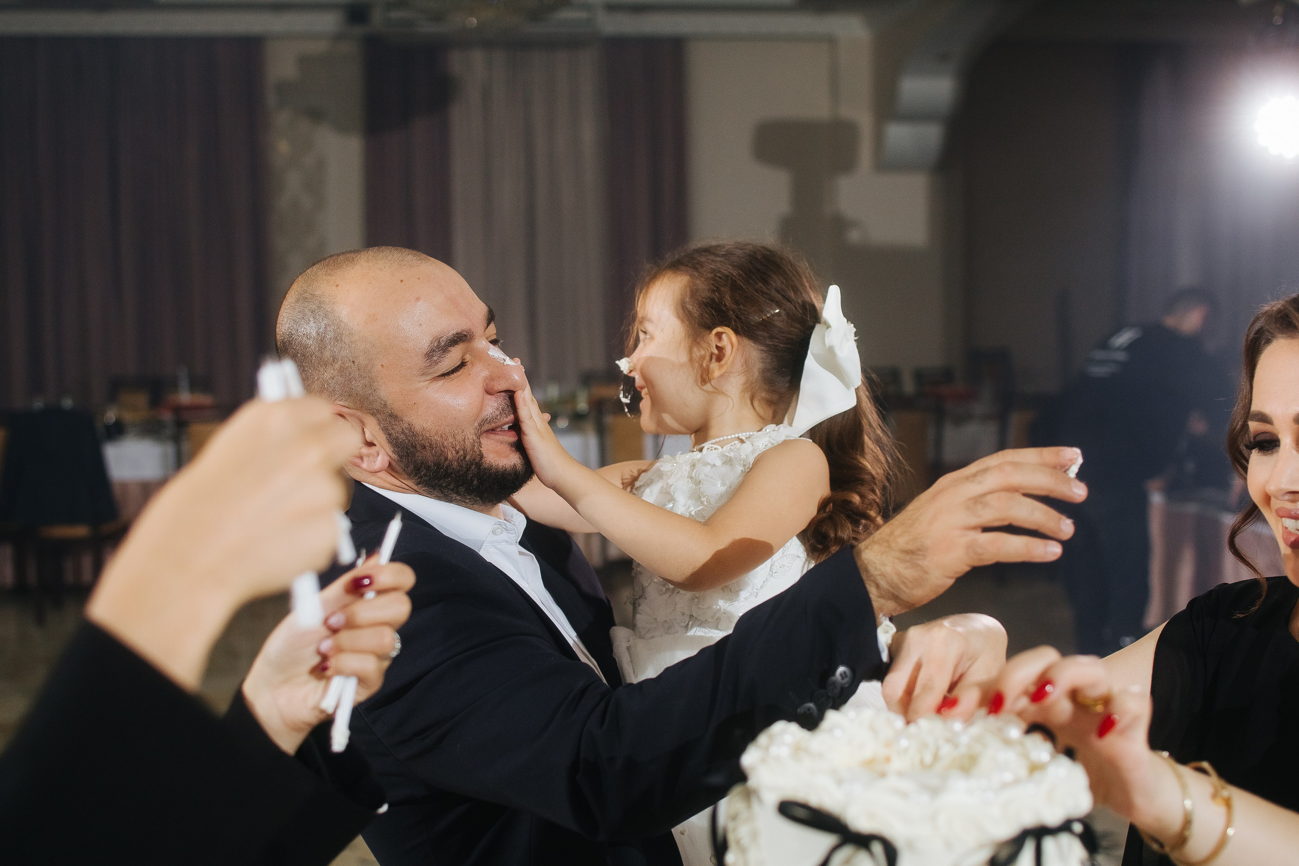 Ани и Назели. 35&5 День рождения, «Янтарь». Фотограф в Красноярске Надежда Воскресенская