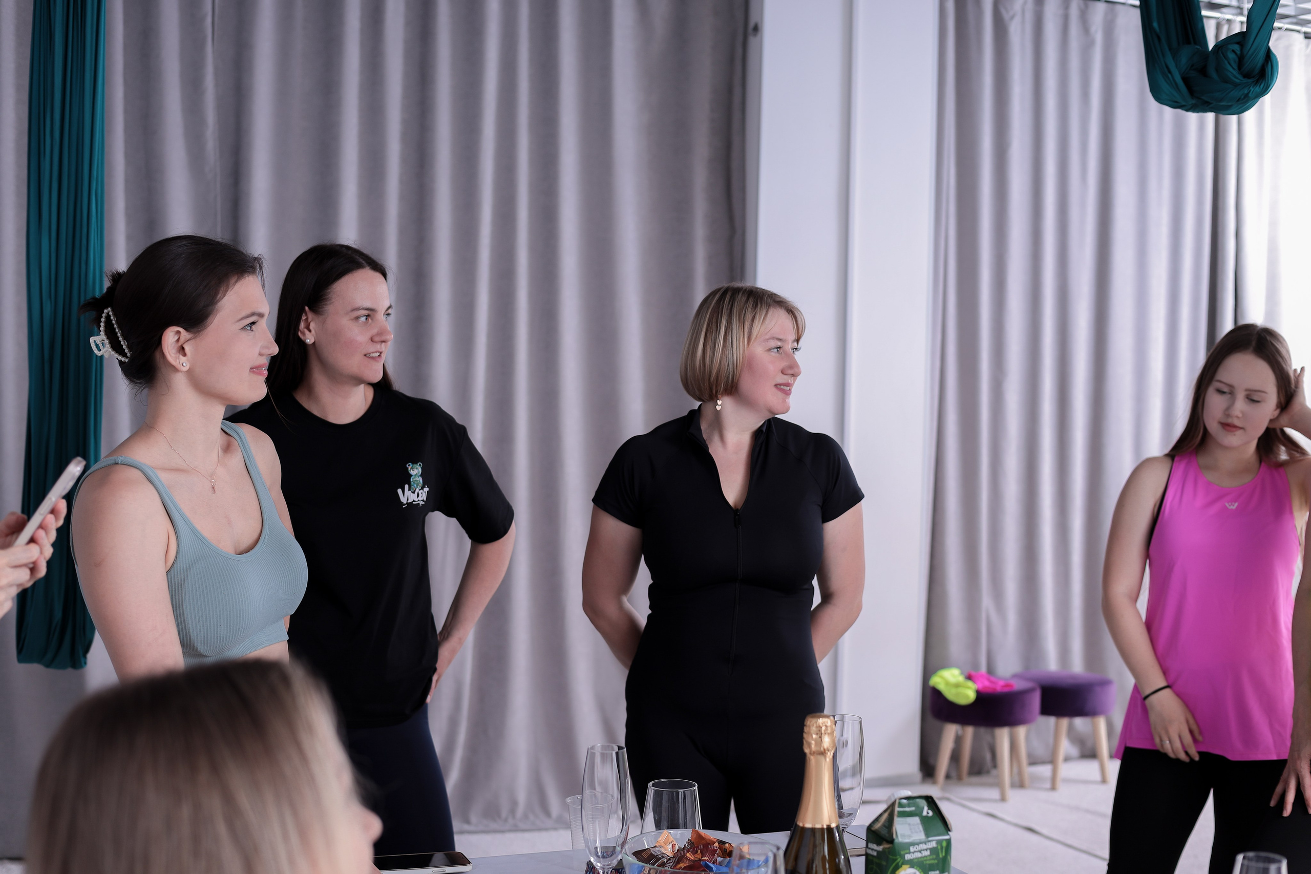 Арт-терапия + аэройога. Фотограф Надршина Лилия