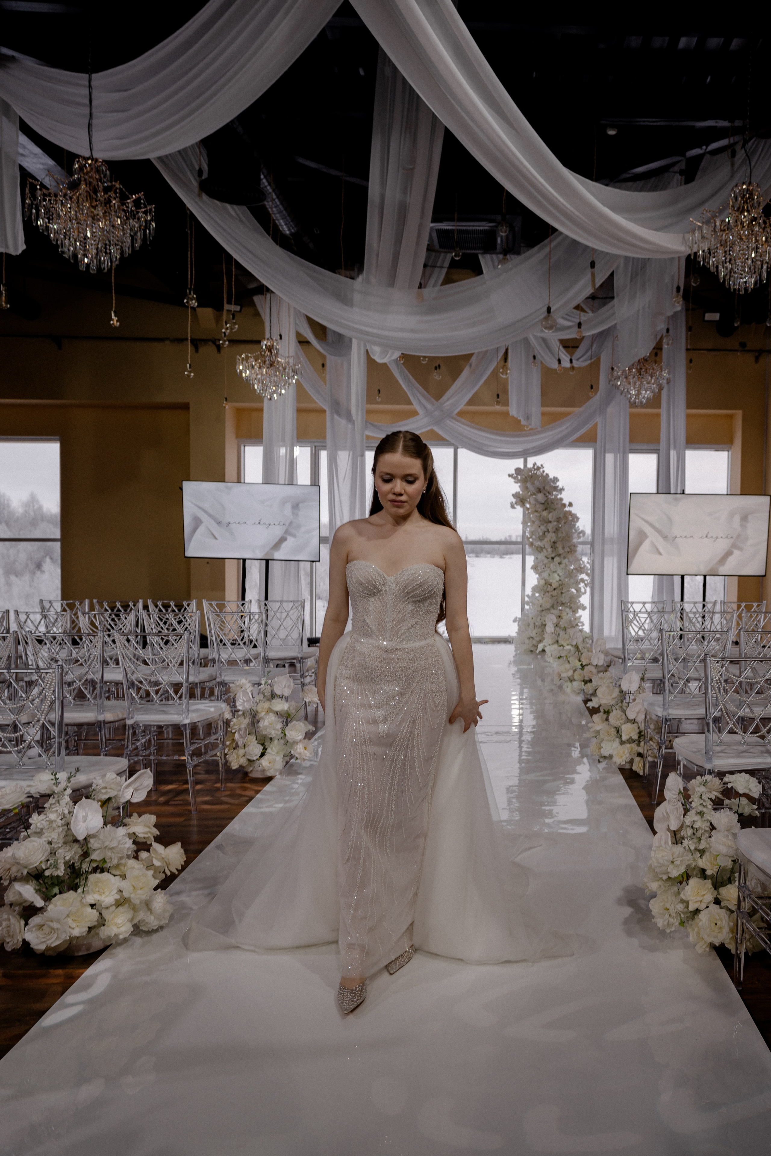 СВАДЕБНАЯ СЬЕМКА СБОРОВ В ОТЕЛЕ И ВЫЕЗД НА ЦЕРЕМОНИЮ (СНЯТО В СИБИРЕ В НИЖНЕВАРТОВСКЕ). Профессиональный фотограф, Санкт-Петербург — Виктория Богомолова