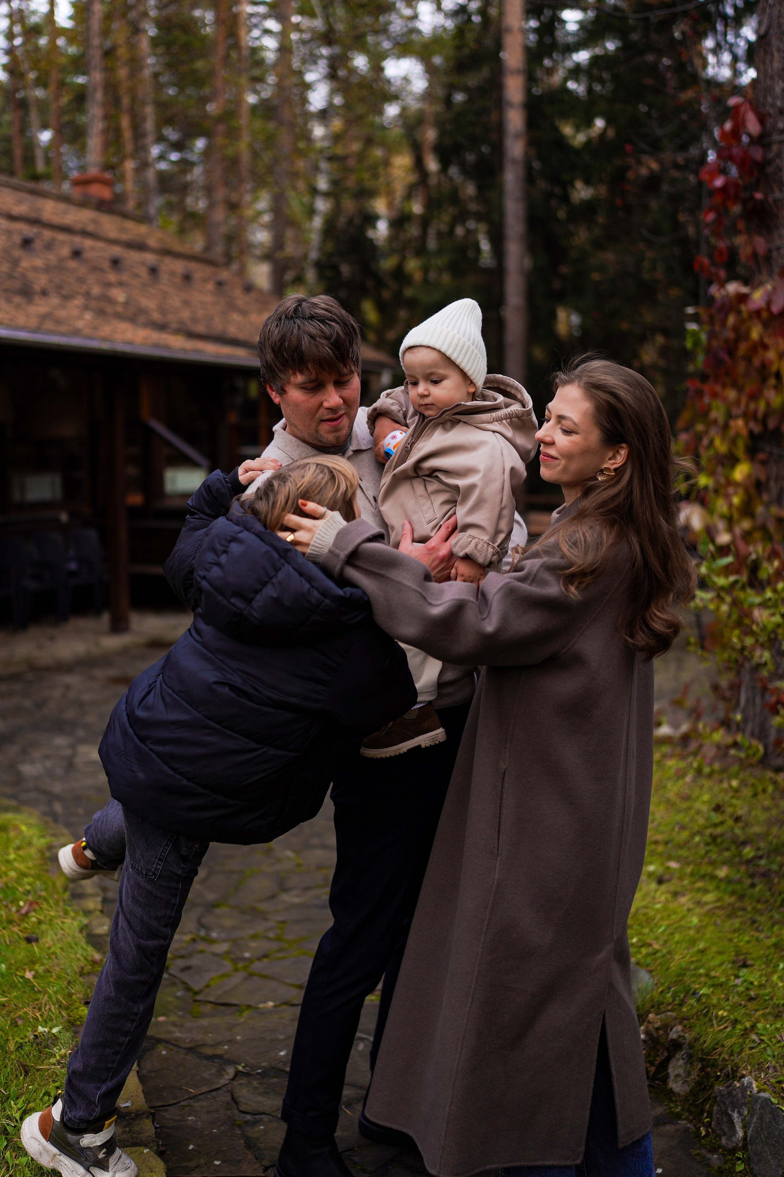 Смотреть серию. ЖЕНСКИЙ ФОТОГРАФ КРИСТИНА ВИГЕЛЬ