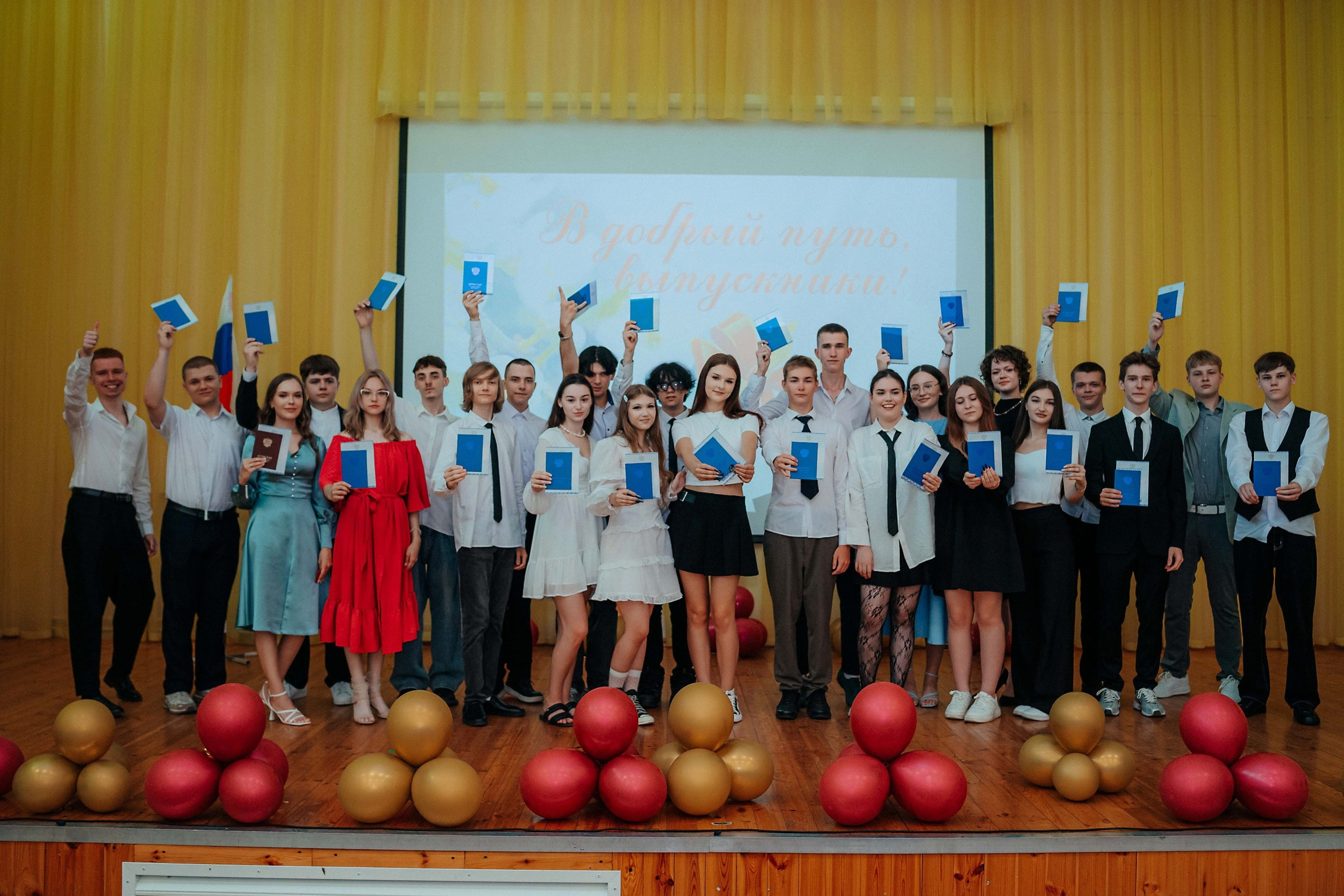 Школьный фотограф в Барнауле | Школьные фотосессии. Репортажный (Event) фотограф в Барнауле | Даниил Маркин | Качество и вайб