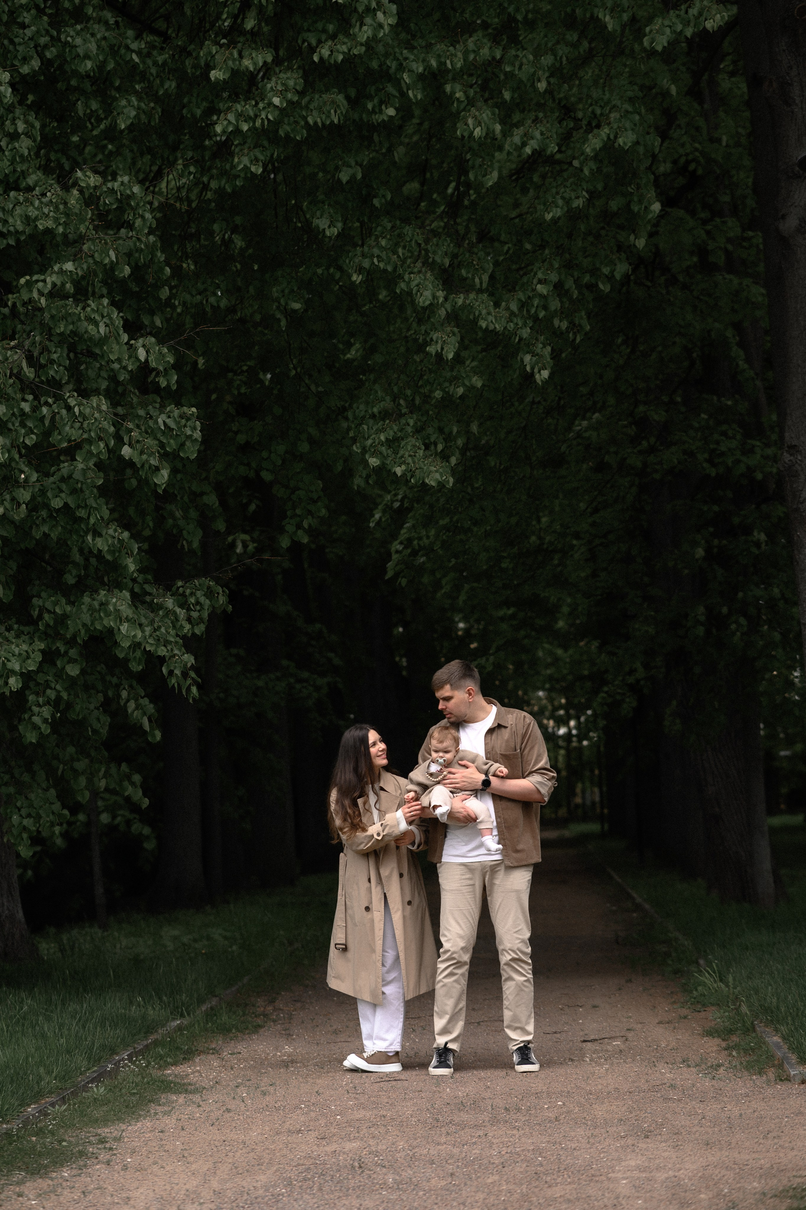 Даня, Лида и Эмма. Прогулка по усадьбе. Семейный и свадебный lifestyle-фотограф в Москве Мария Петрова