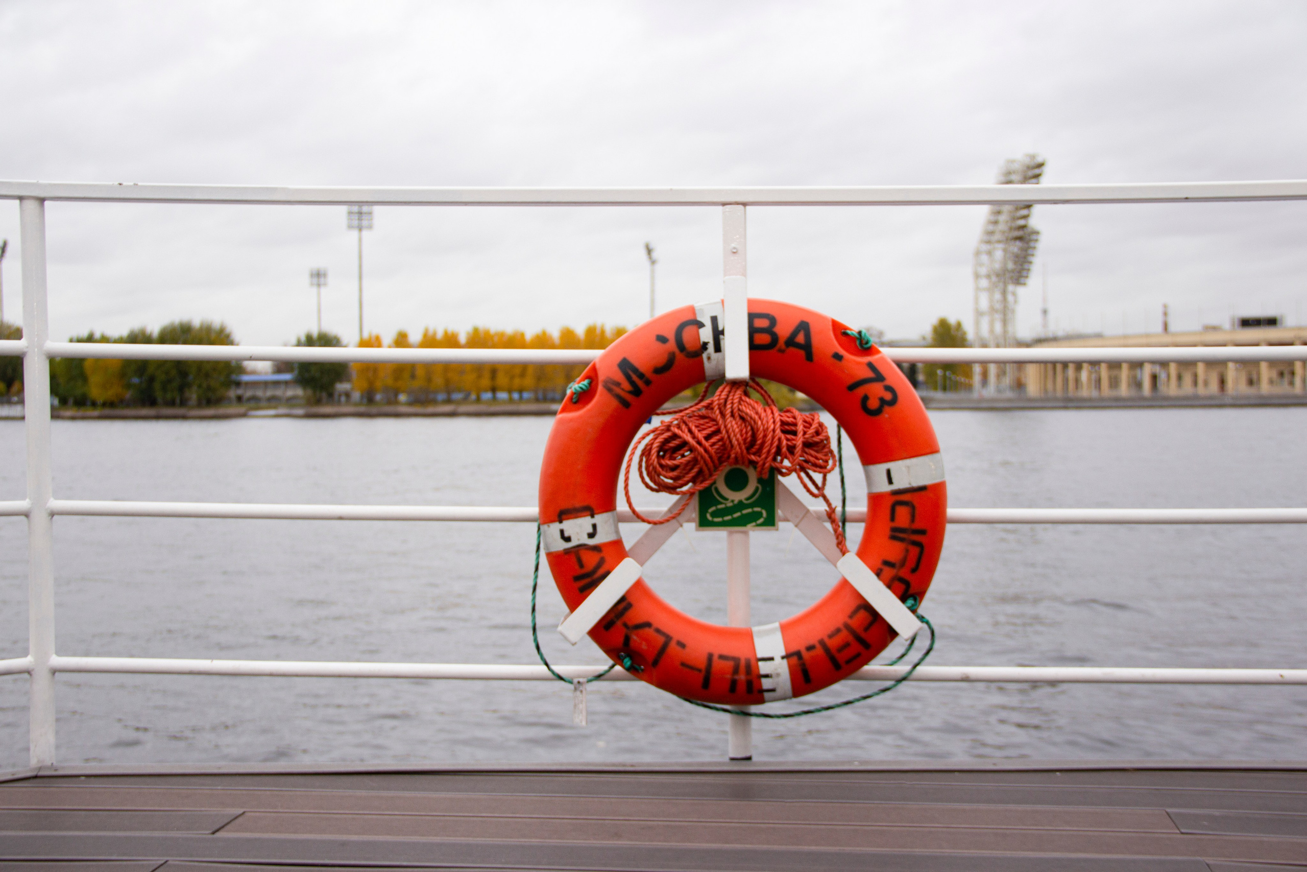 Съемка для сайта аренды катеров в Санкт-Петербурге, подготовка к свадебной прогулке по рекам и каналам. Фотограф в Санкт-Петербурге Смирнова Диана