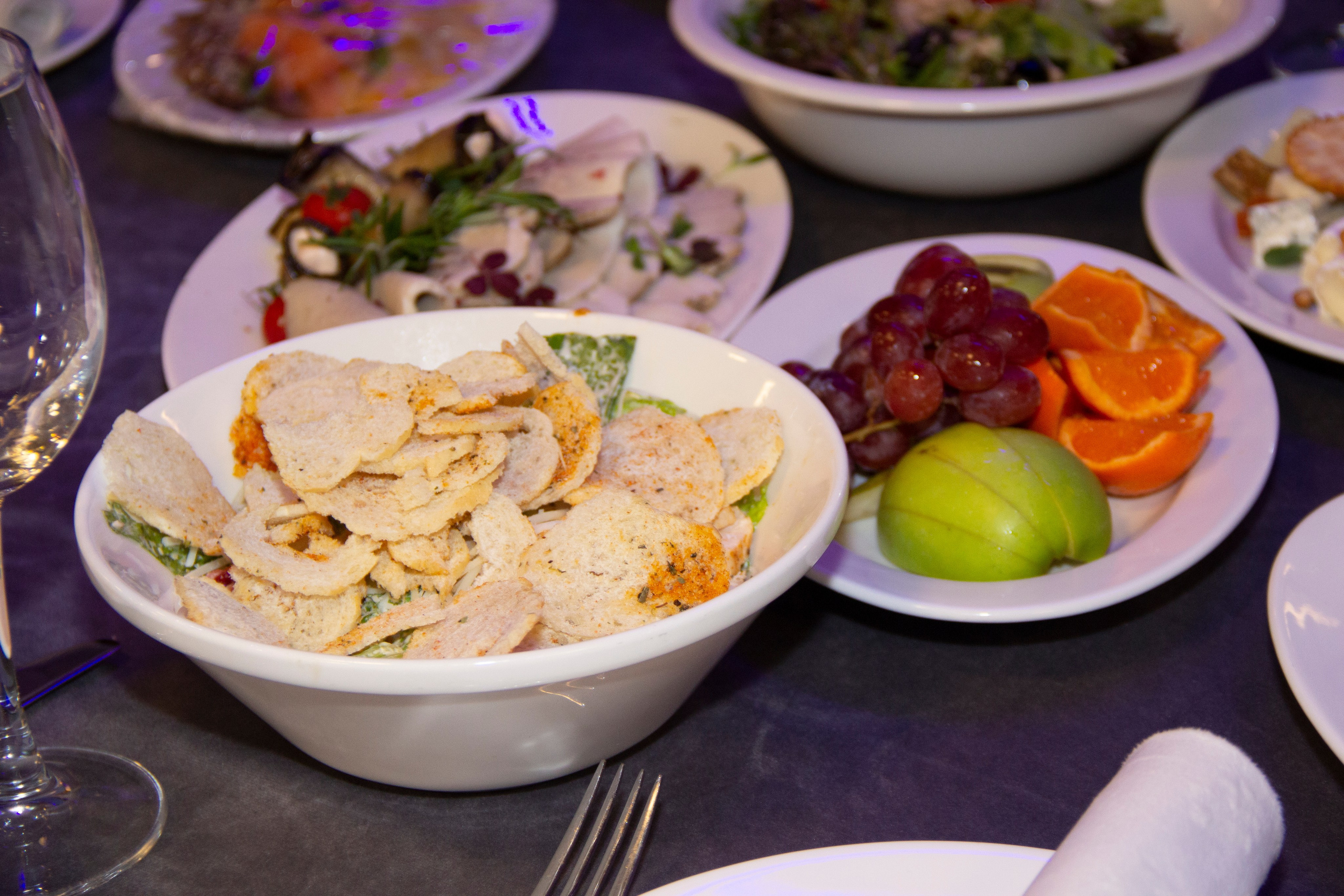 Съемка для сайта аренды катеров в Санкт-Петербурге, подготовка к свадебной прогулке по рекам и каналам. Фотограф в Санкт-Петербурге Смирнова Диана