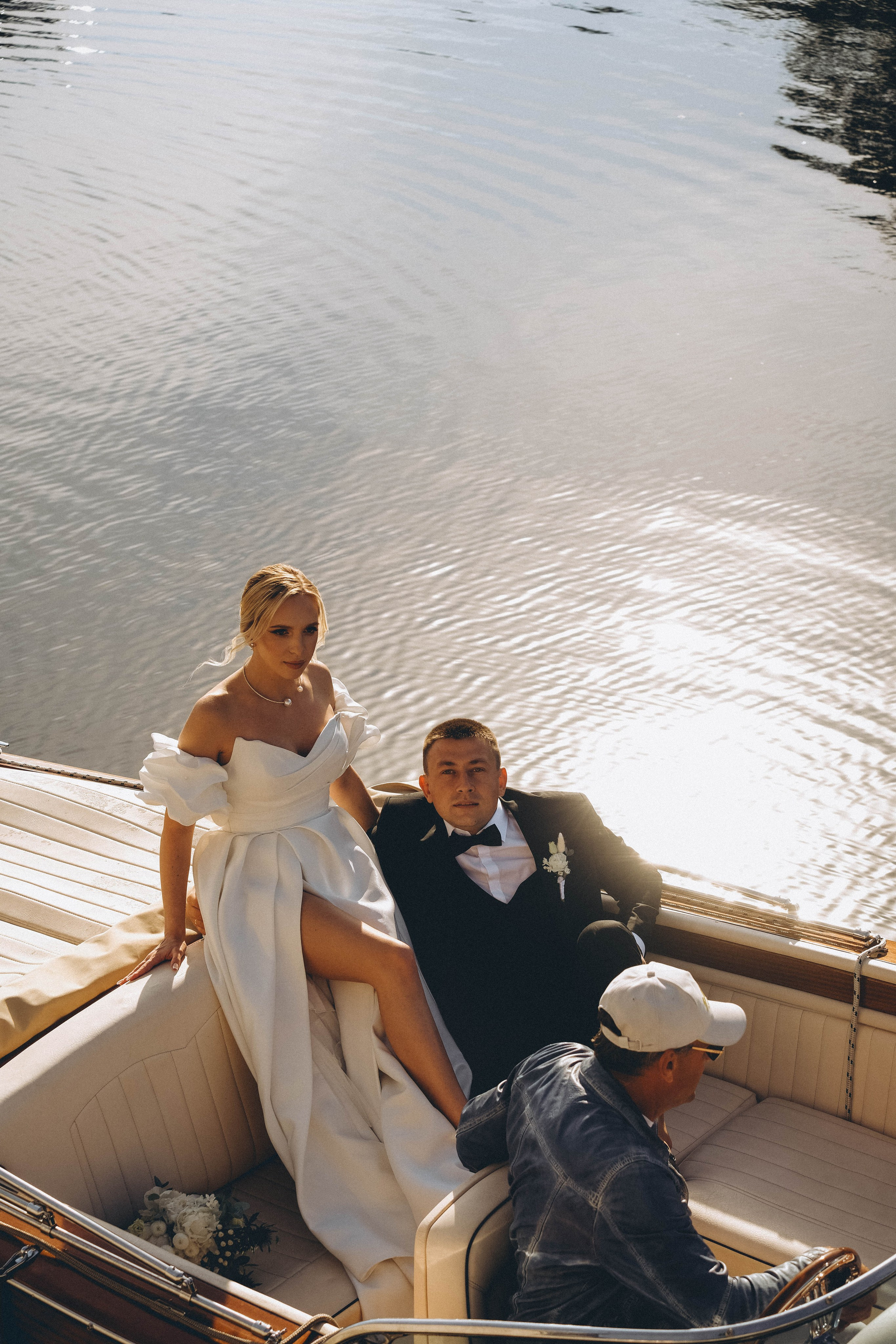 СВАДЕБГНАЯ ПРОГУЛКА ПО КАНАЛ САНКТ-ПЕТЕРБУРГА НА КАТЕРЕ. Профессиональный фотограф, Санкт-Петербург — Виктория Богомолова