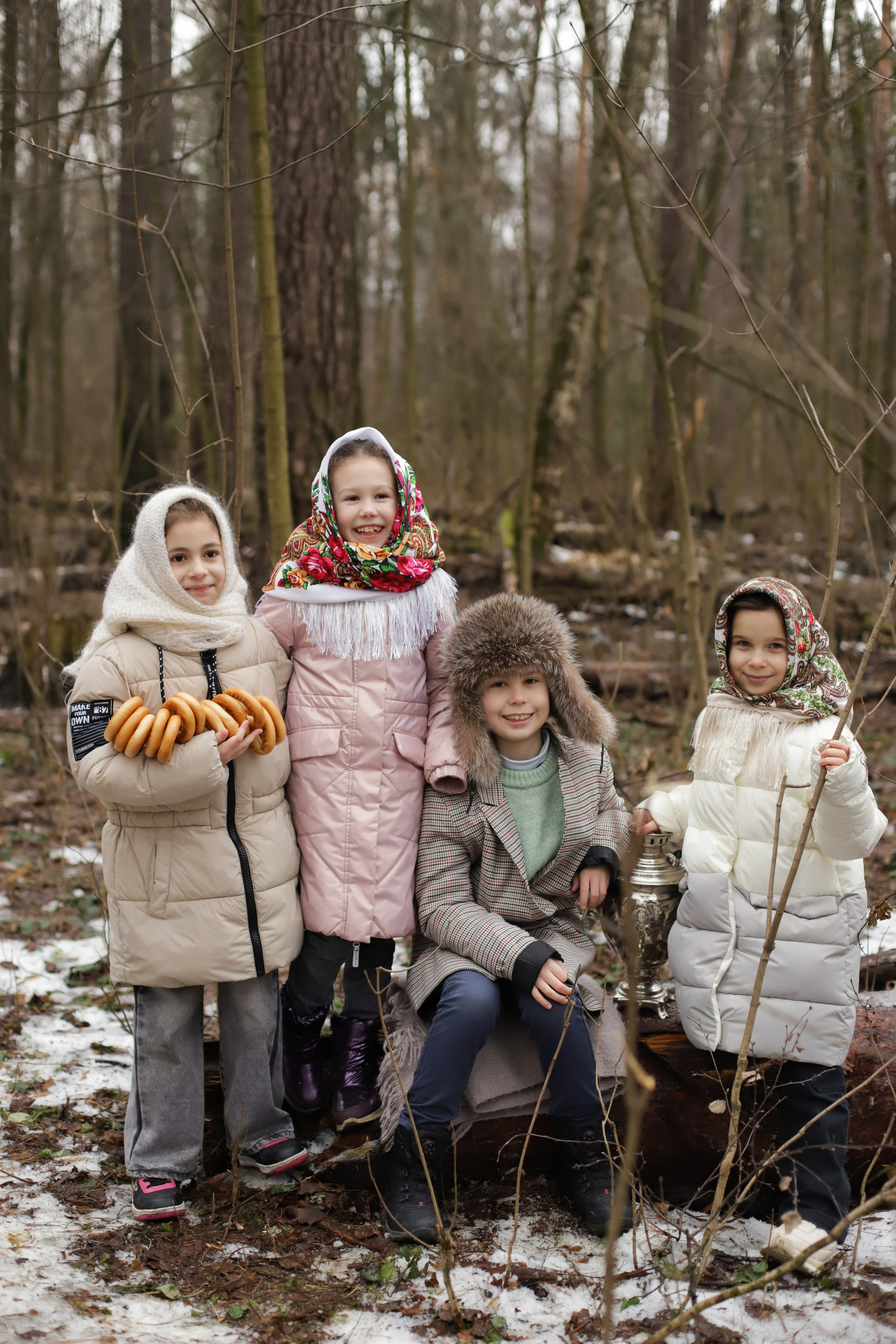 Девчёнки в павлопосадских платках и мальчишка. Диана Николаева — фотограф город Балашиха