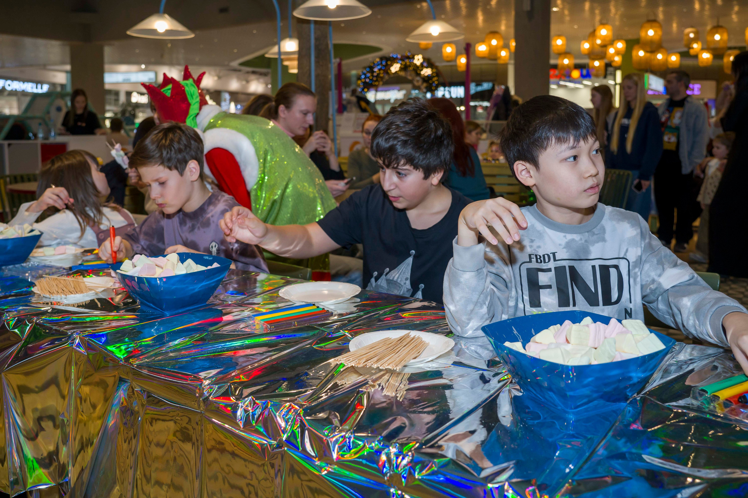 Детский праздник. Фотограф в Санкт-Петербурге. Репортажная и все съёмки для бизнеса