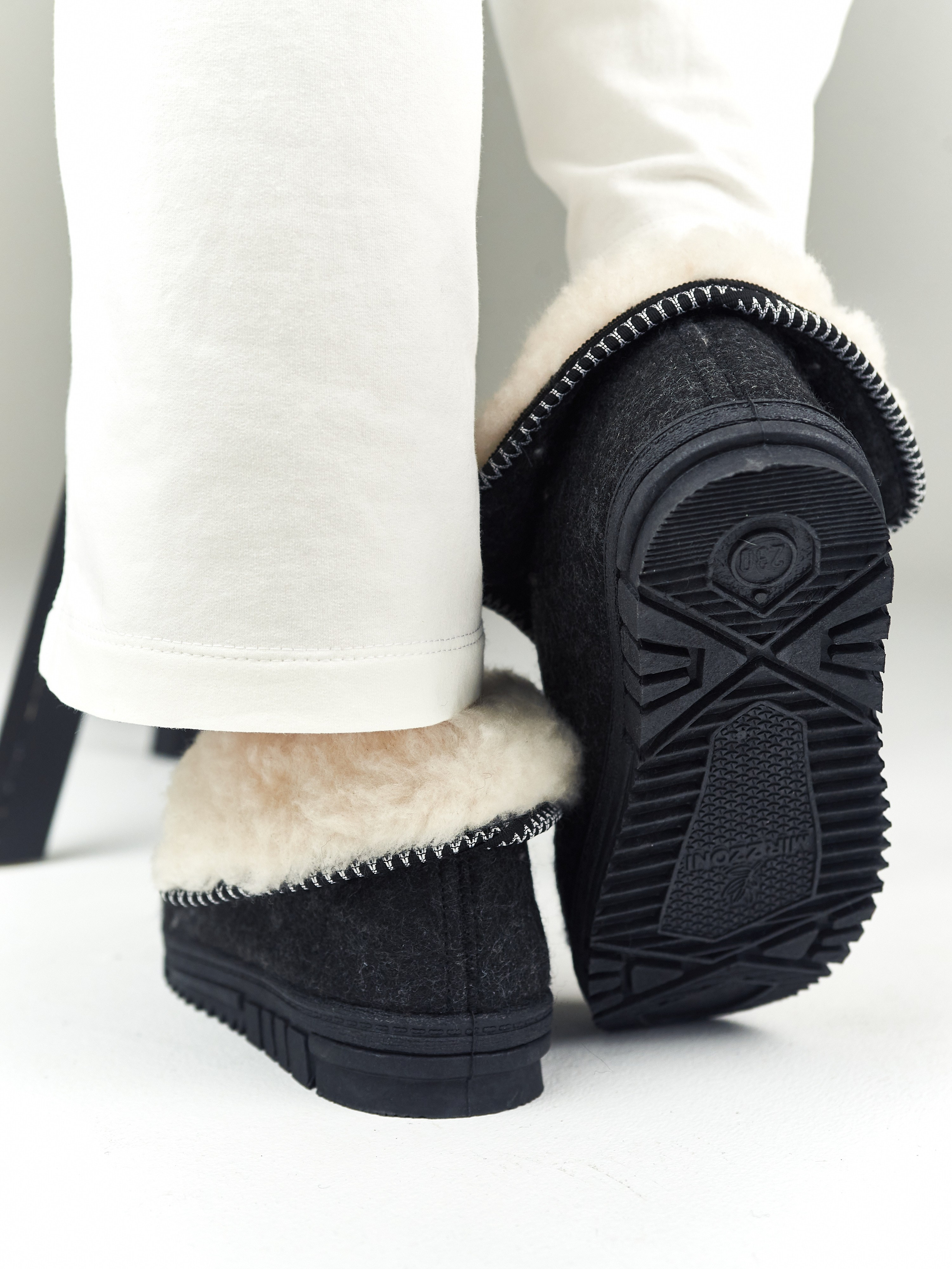 Валенки. Фото для маркетплейсов. Константин Кордонский | Интерьерный и food-фотограф в Кисловодске и КМВ