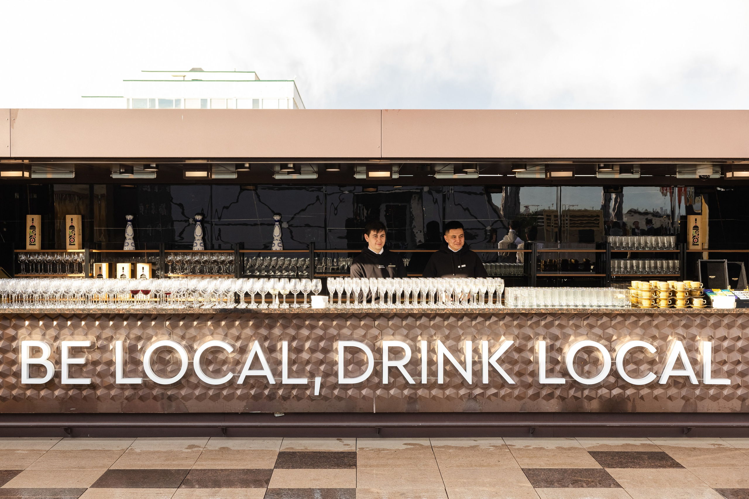 RIAC 2025. Свадебный репортажный фотограф в Москве