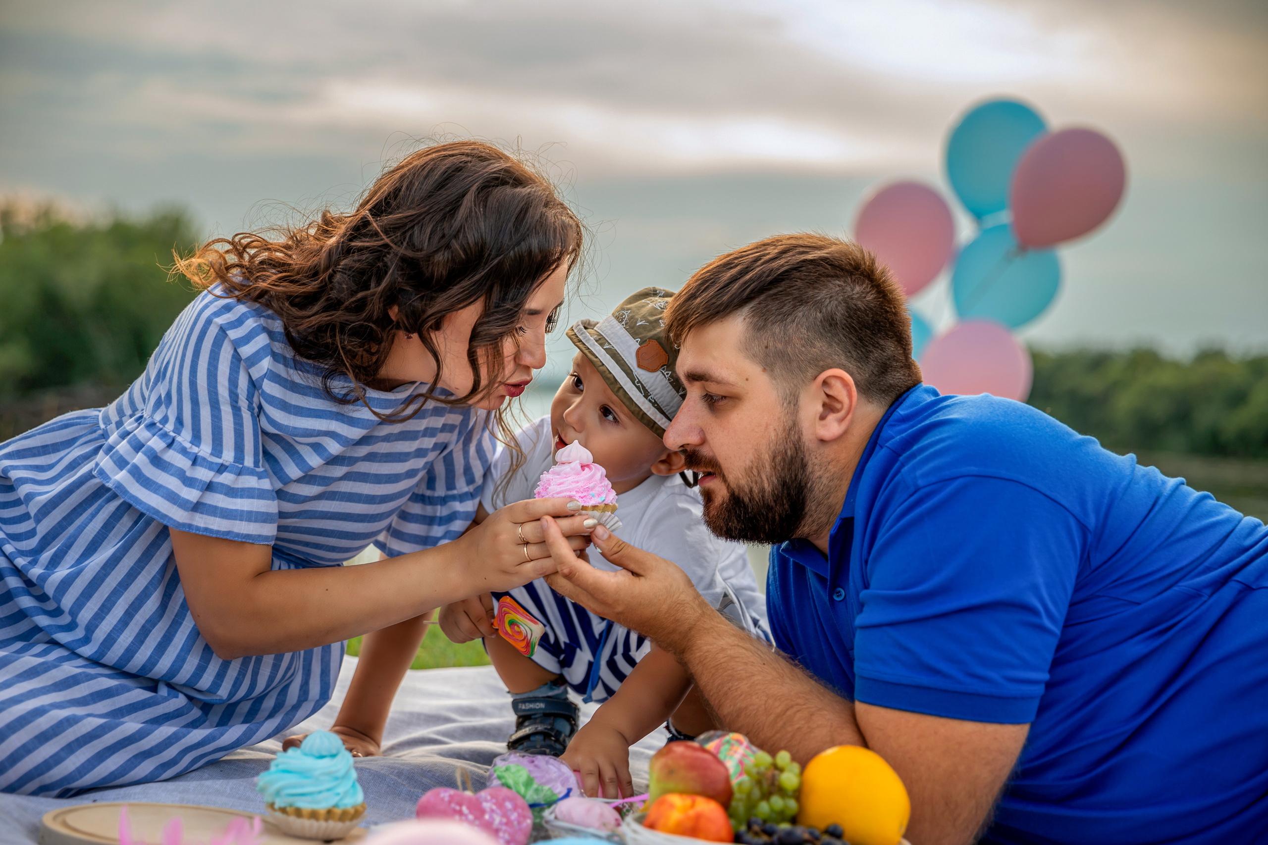 Александр и Анна (Гендерный шар). Фотограф в Канске Нина Пуряева