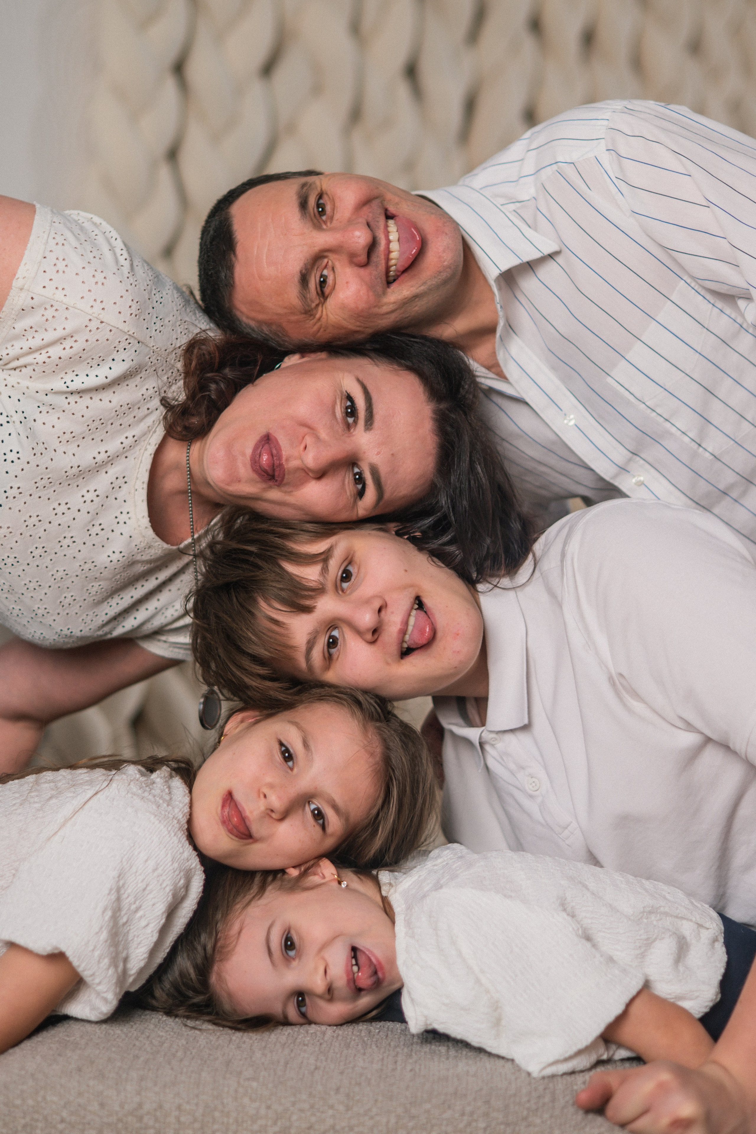 Семейная Фотосессия. Я Ольга Казанцева, фотографирую снимаю ваши киноистории и печатаю фото и цифровые портреты на холсте