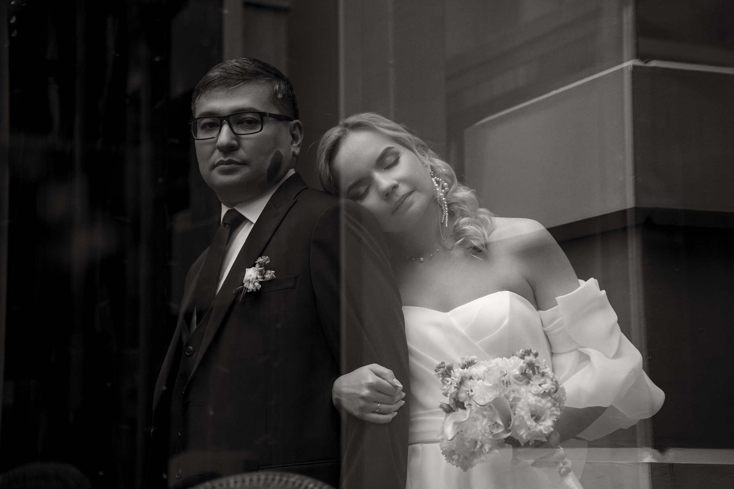 Свадебная фотосессия «4 часа». Отель Резиденция в Ростове-на-Дону. Кадры молодоженов на природе. Фотосессия банкета 1 час. Свадебный фотограф в Ростове-на-Дону. Таинство Крещения и Венчания, семейные фотосессии. Алёна Чёботова