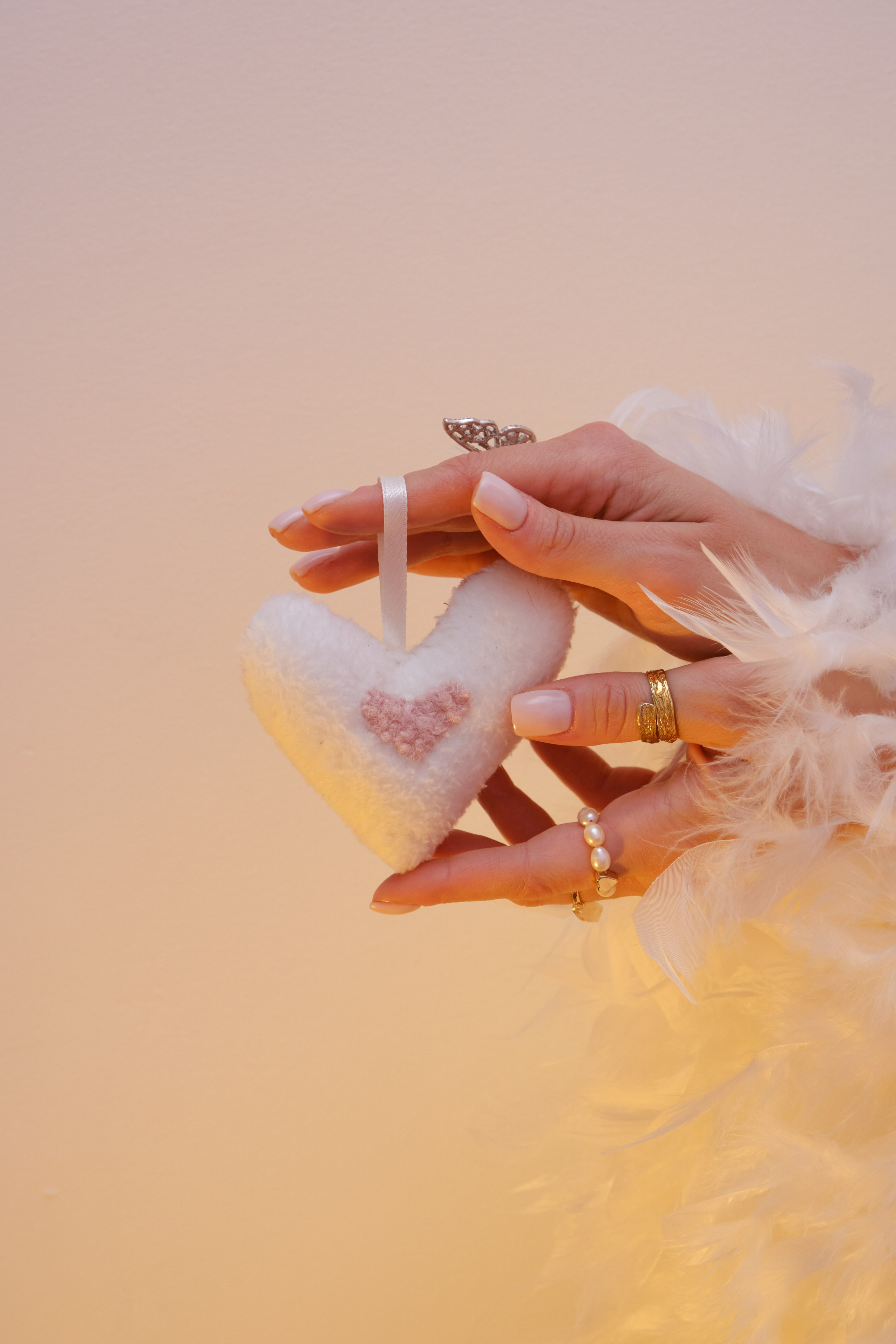 Игрушки и подушки. Предмет искусства