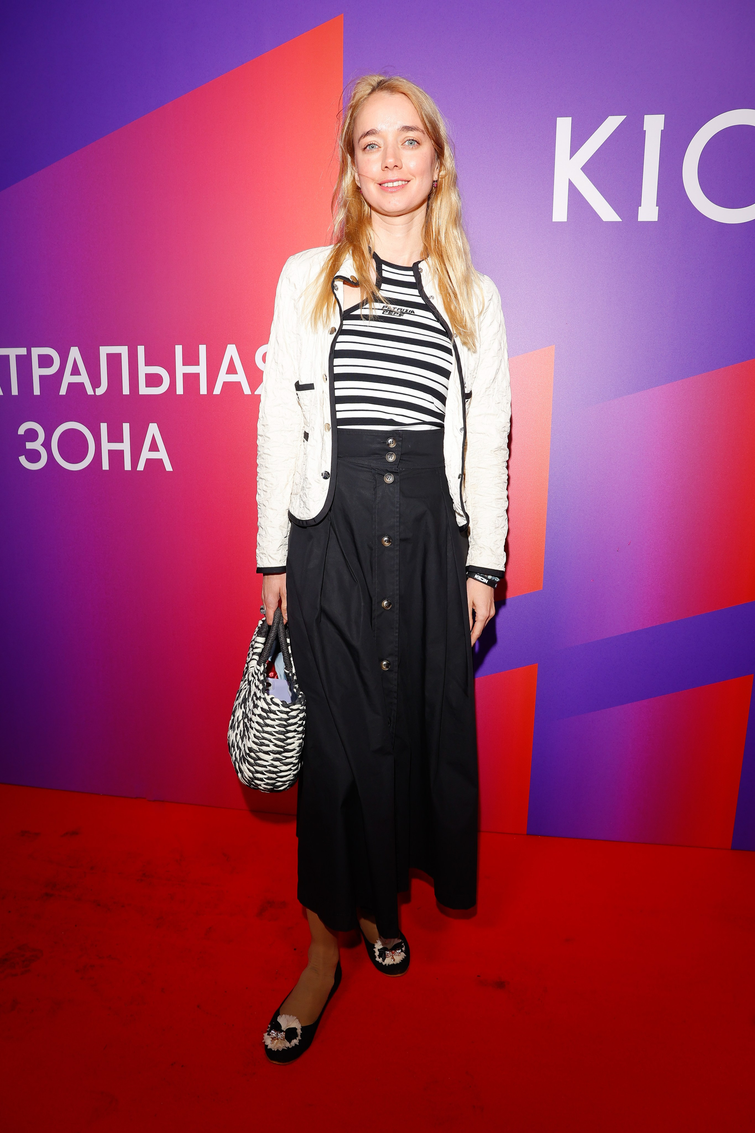 ТЕАТРАЛЬНАЯ ЗОНА | СТРЕЛКА | KION. Nikolskayasecular