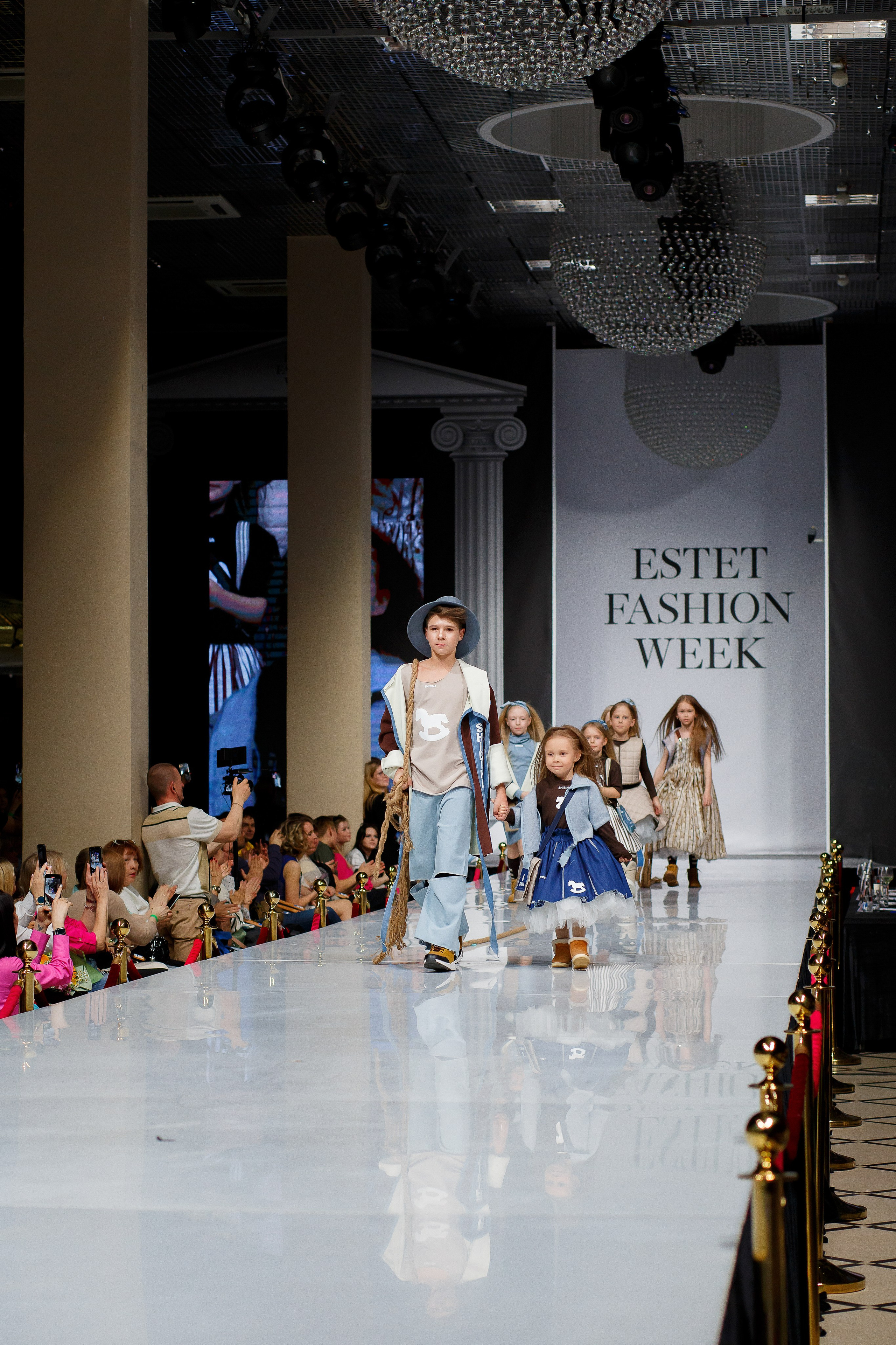 Показ дизайнера Надежды Шибиной на Estet Fashion Week. Фотограф в Подольске — Мария Бучнева