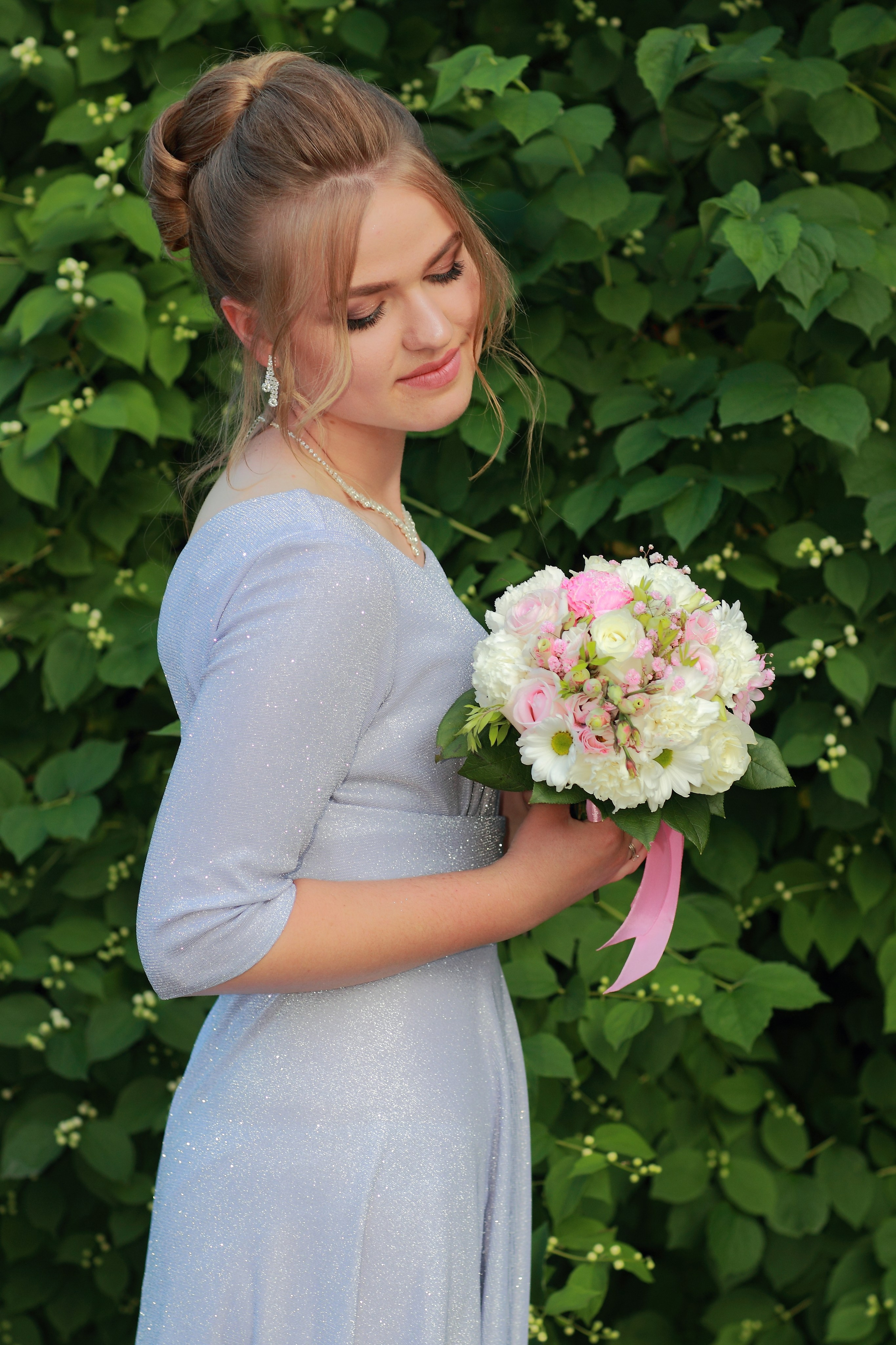 Видеограф на выпускной в школу. Фотограф в школу. Выпускной альбом 11 класс.Земетчино выпускница фото с выпускного бала