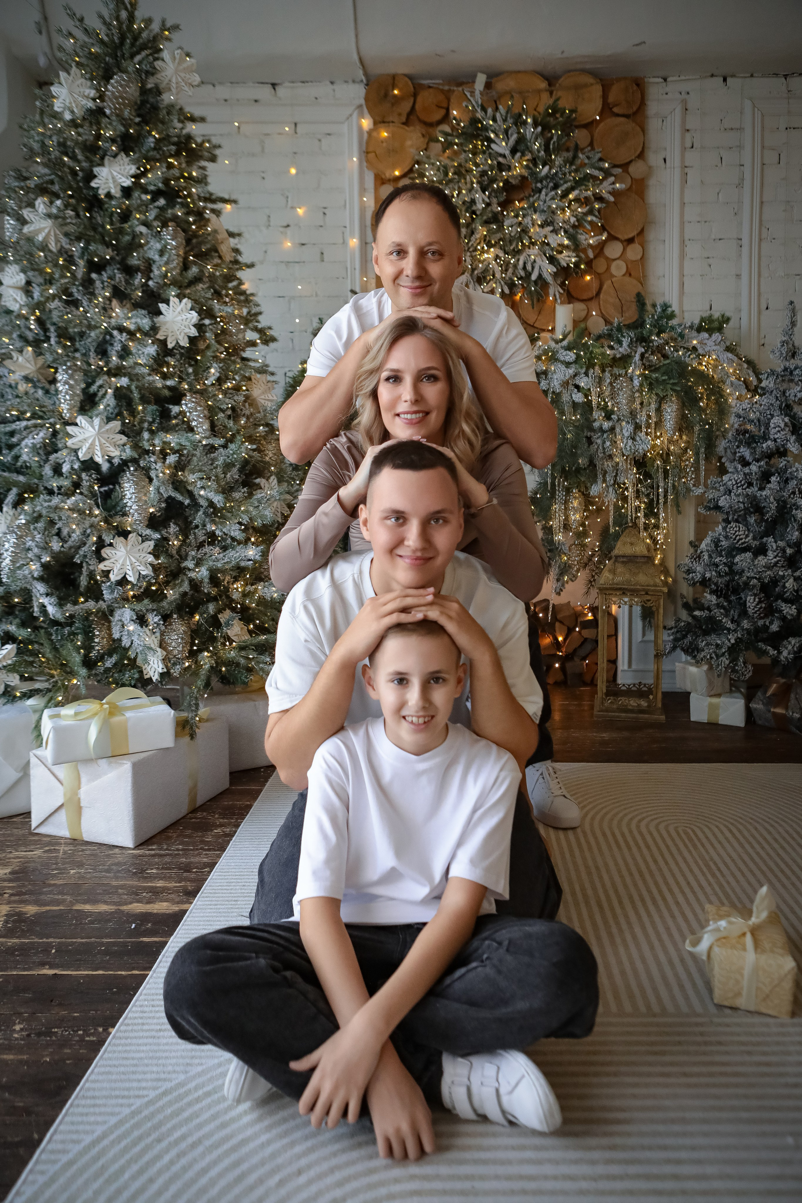 НОВОГОДНИЕ ФОТОСЕССИИ 2025-2026. Фотограф г. Хабаровск. Семейные и индивидуальные съёмки