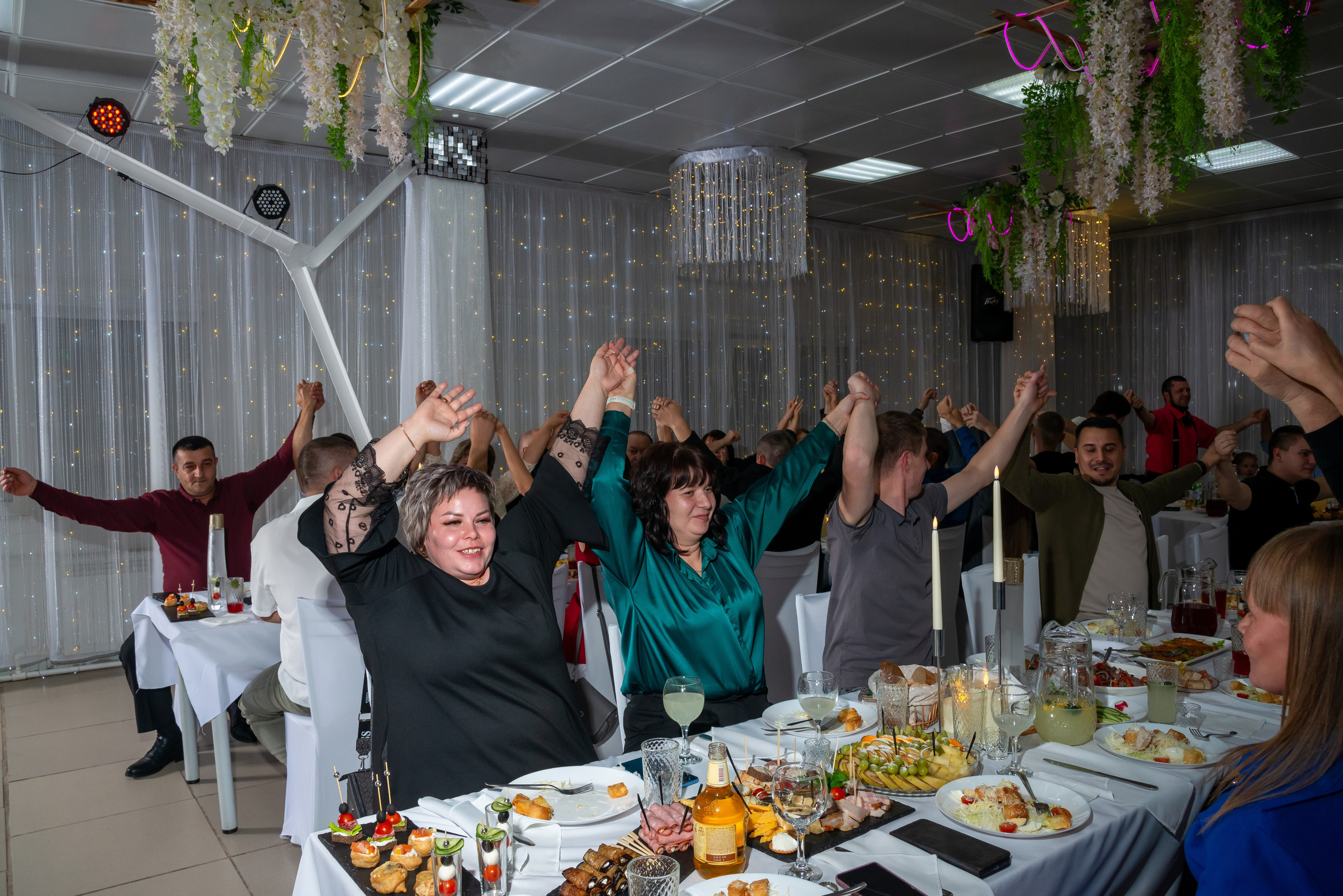 Корпоративные, Юбилейные, выпускные (школа, садик)фотосессии. Фотография — это миг, который фиксирует вечность