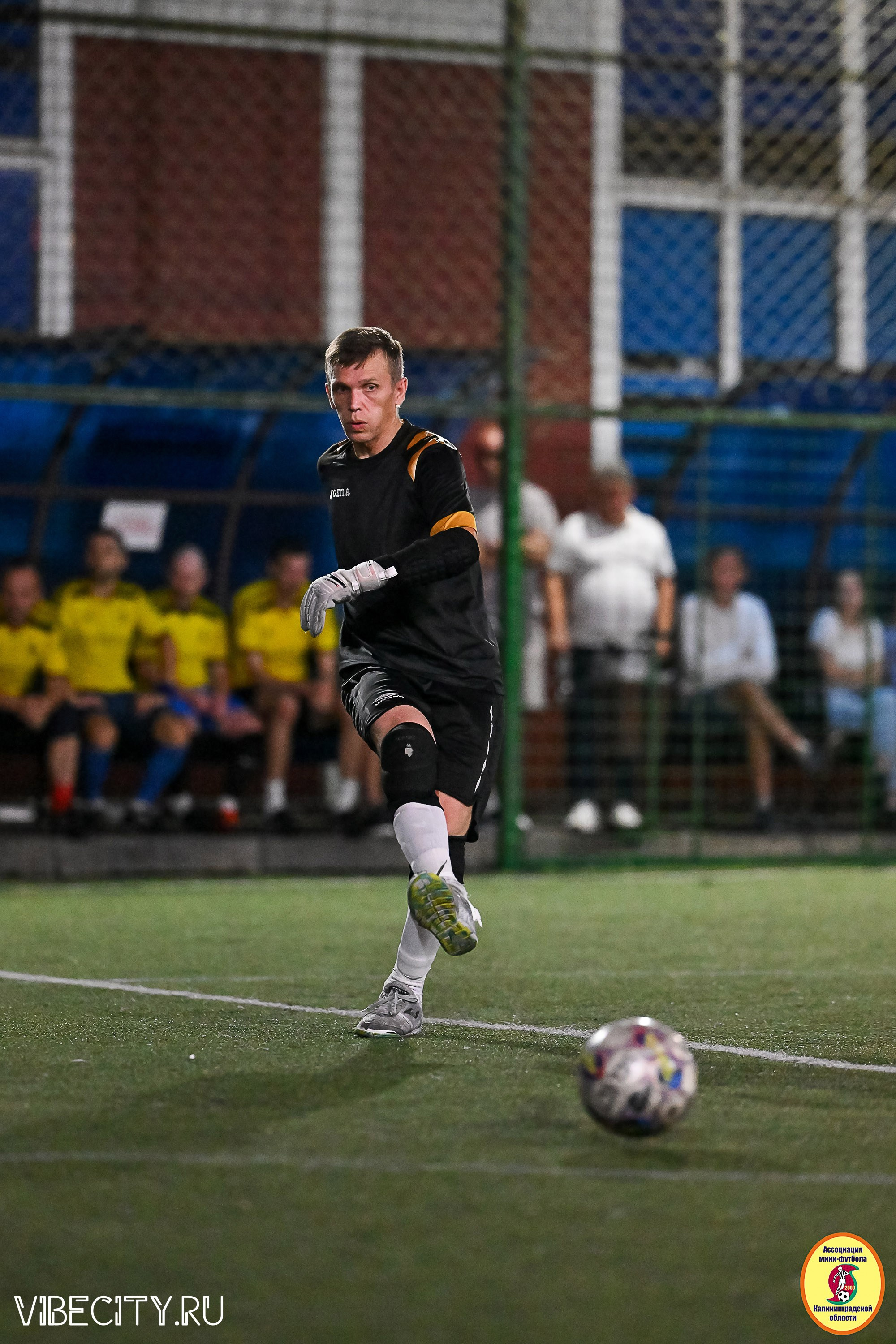 ФИНАЛЬНЫЕ ИГРЫ КУБКА МИНИ-ФУТБОЛЬНОЙ ЛИГИ И КУБКА КОРПОРАТИВНОЙ МФЛ 2025. VIBECITY.RU Вайб Сити Ру Фоторепортажи Фотоотчеты Калининград