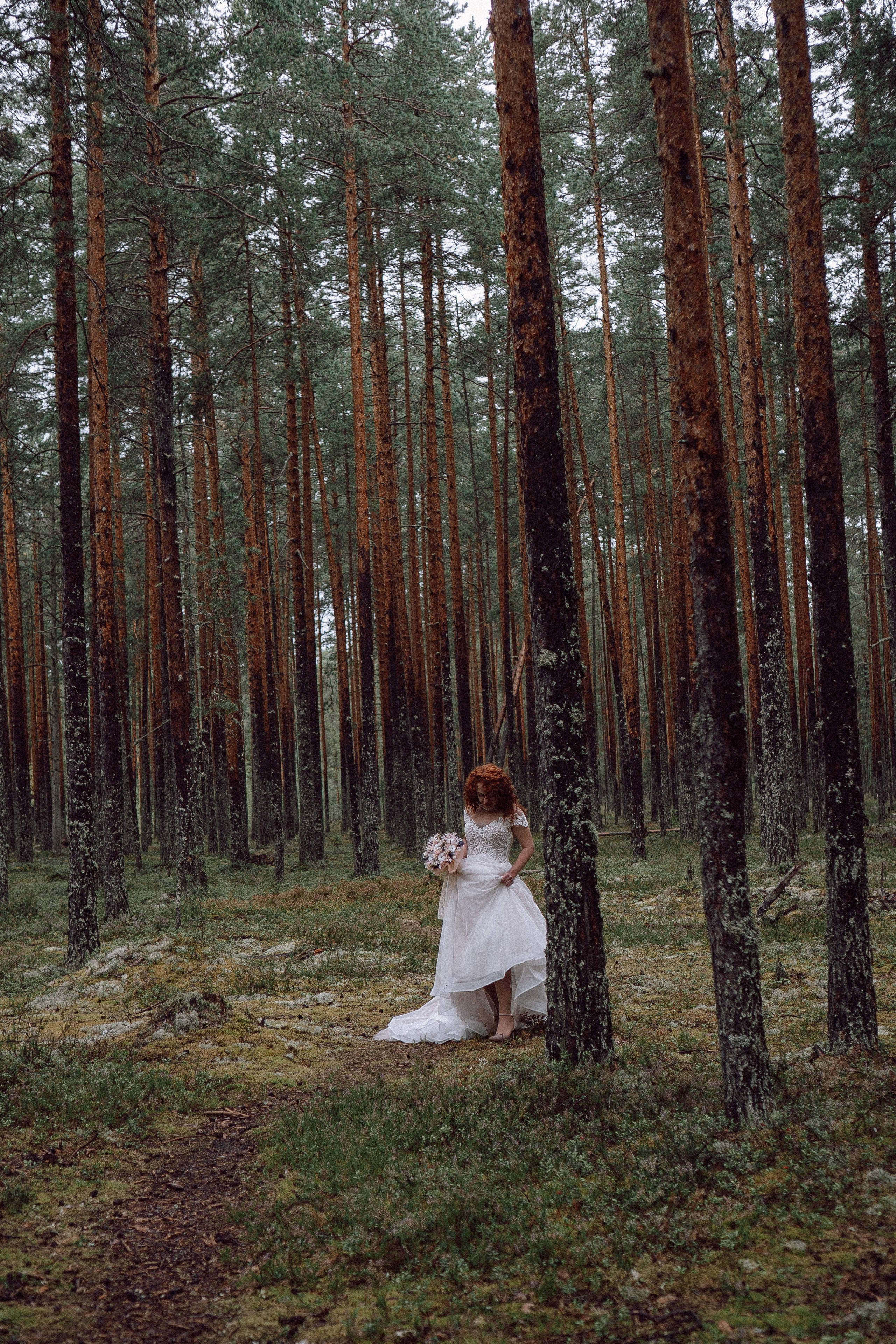 СВАДЕБНАЯ ФОТОСЕССИИЯ ПАРЫ В ГОРОДЕ ПРИОЗЕРСК В СОСНОВОМ ЛЕСУ И С ПИКАПОМ. Профессиональный фотограф, Санкт-Петербург — Виктория Богомолова