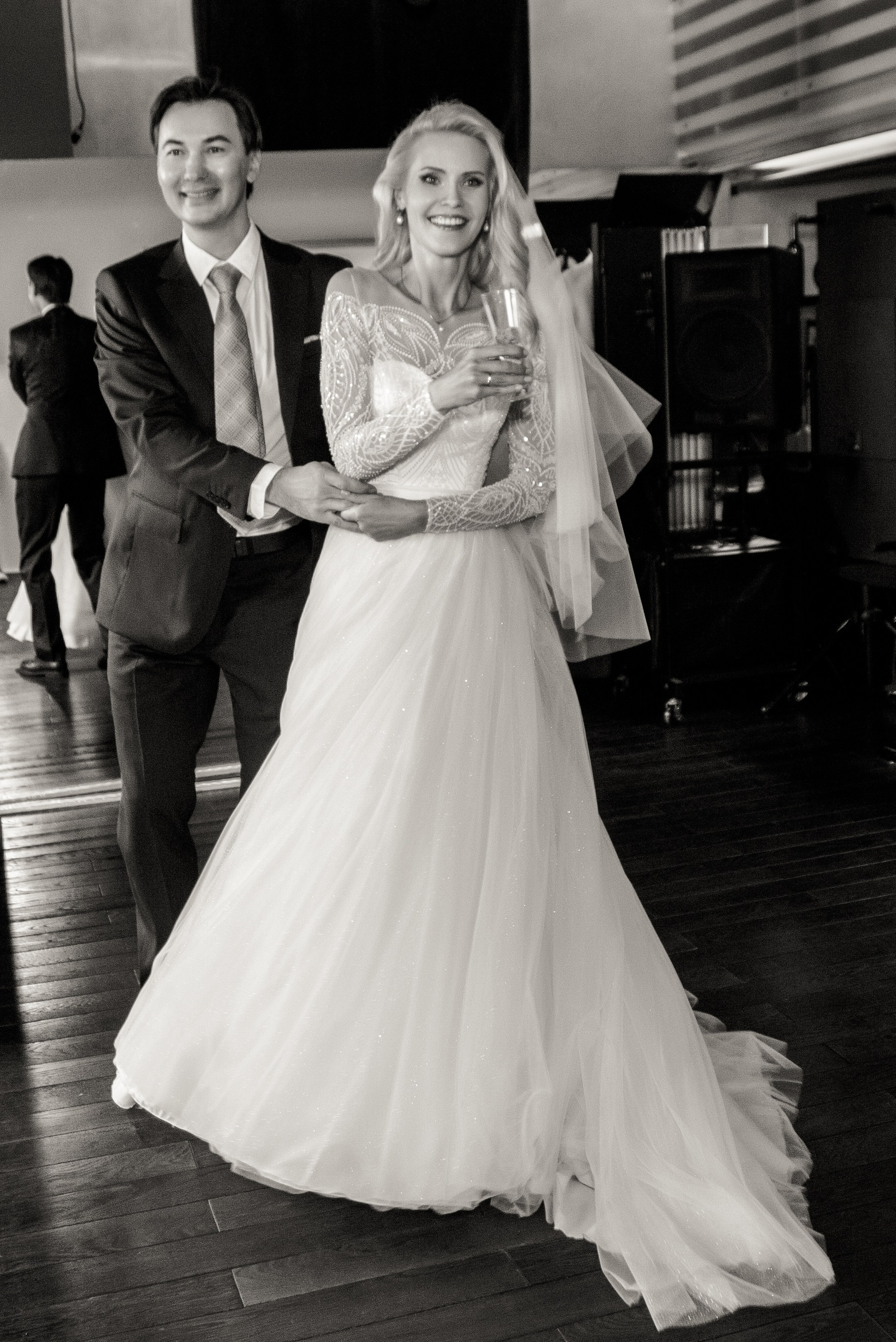 Свадебная фотосессия на ВДНХ. Свадебный и семейный фотограф в Москве и Подмосковье Лариса Козлова