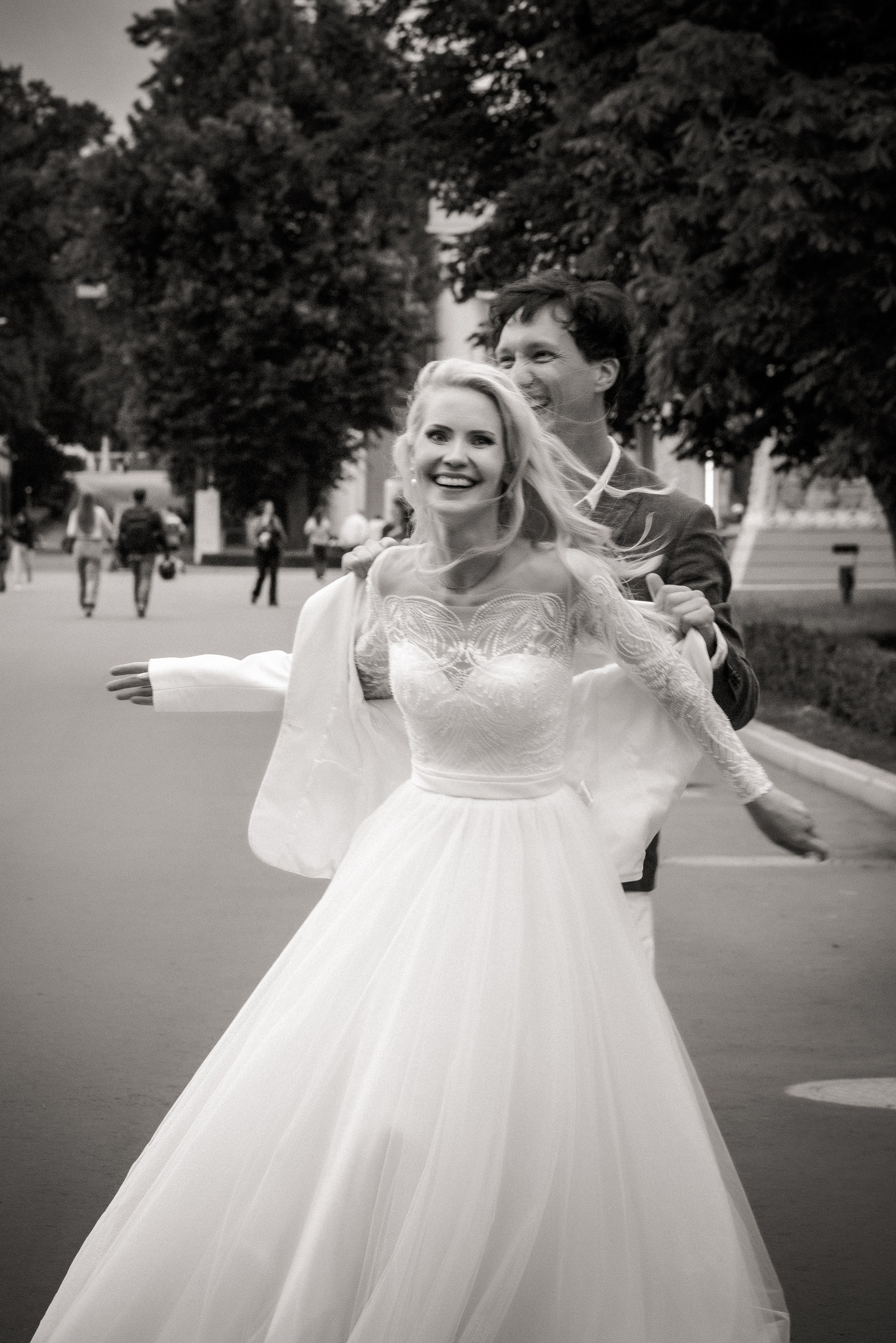 Свадебная фотосессия на ВДНХ. Свадебный и семейный фотограф в Москве и Подмосковье Лариса Козлова