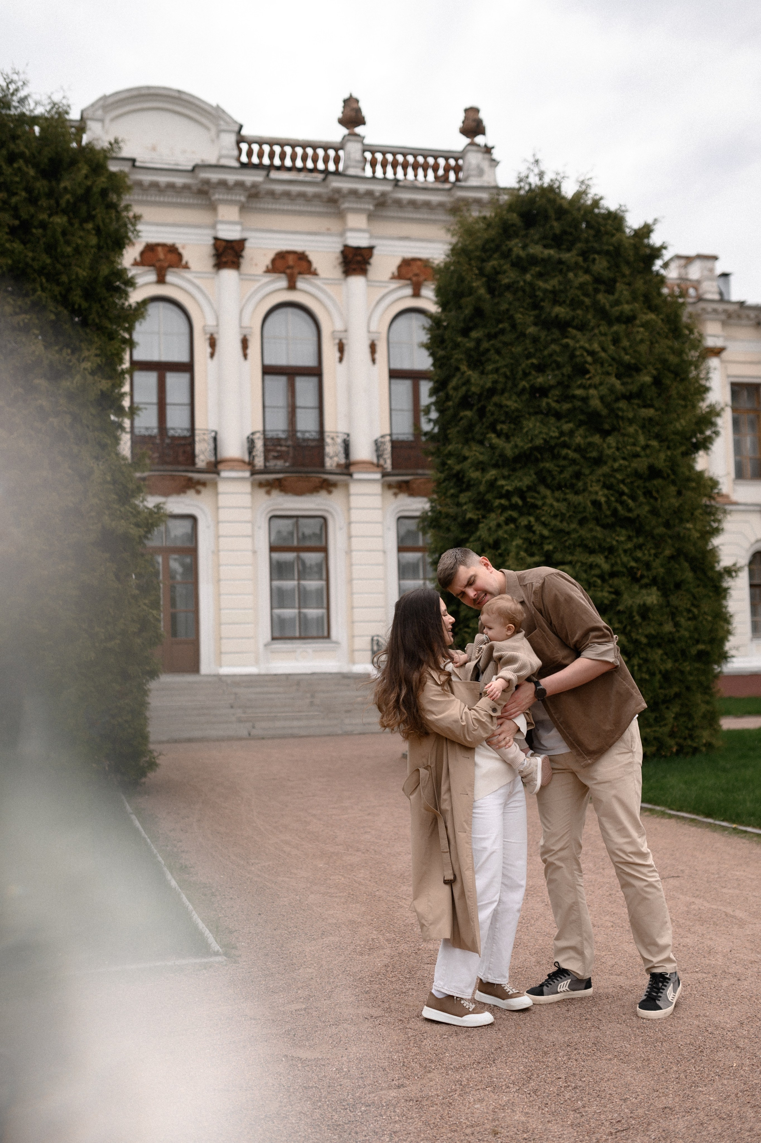 Даня, Лида и Эмма. Прогулка по усадьбе. Семейный и свадебный lifestyle-фотограф в Москве Мария Петрова