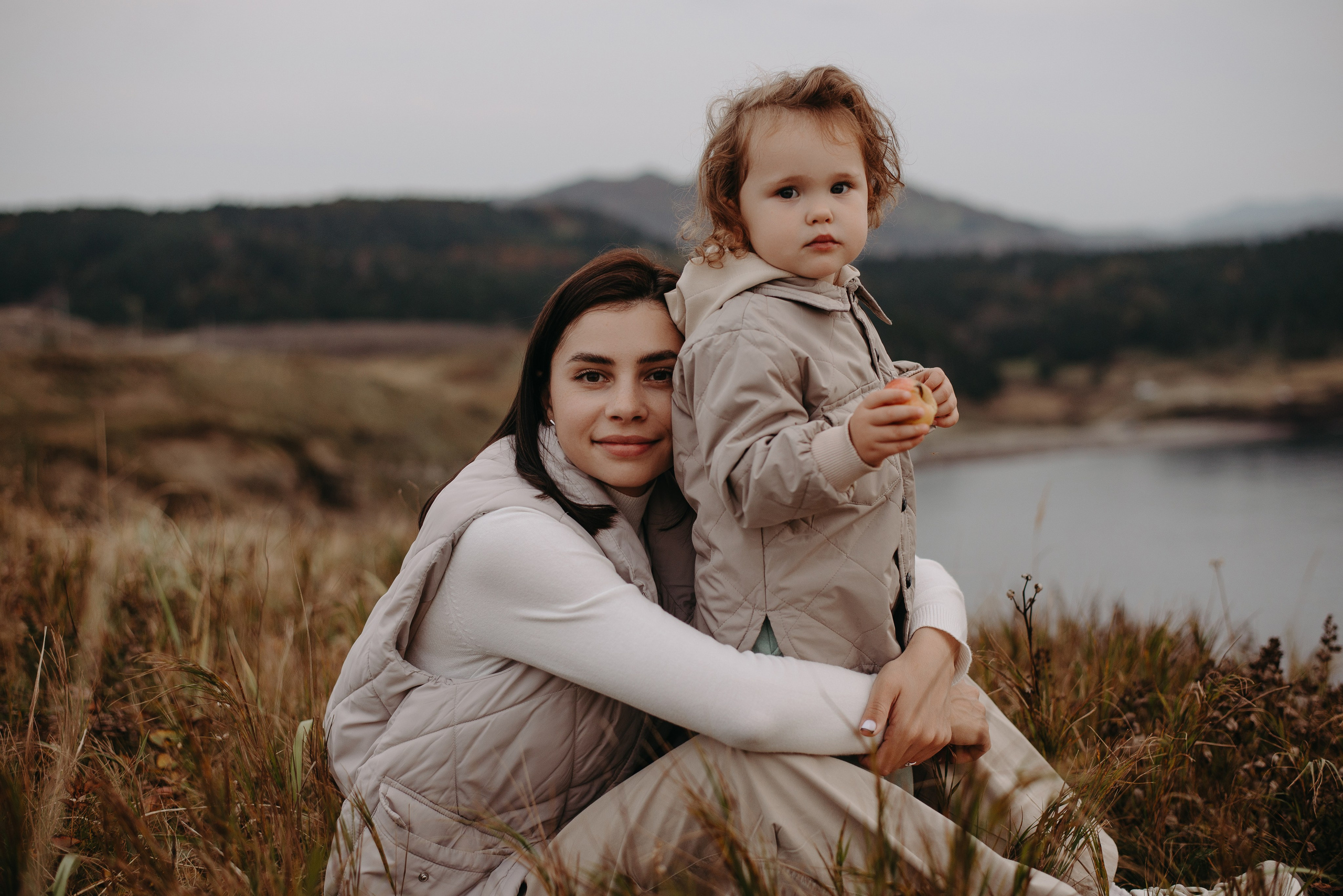 Женя и Аня. Ирина Метелица фотограф на Шикотане