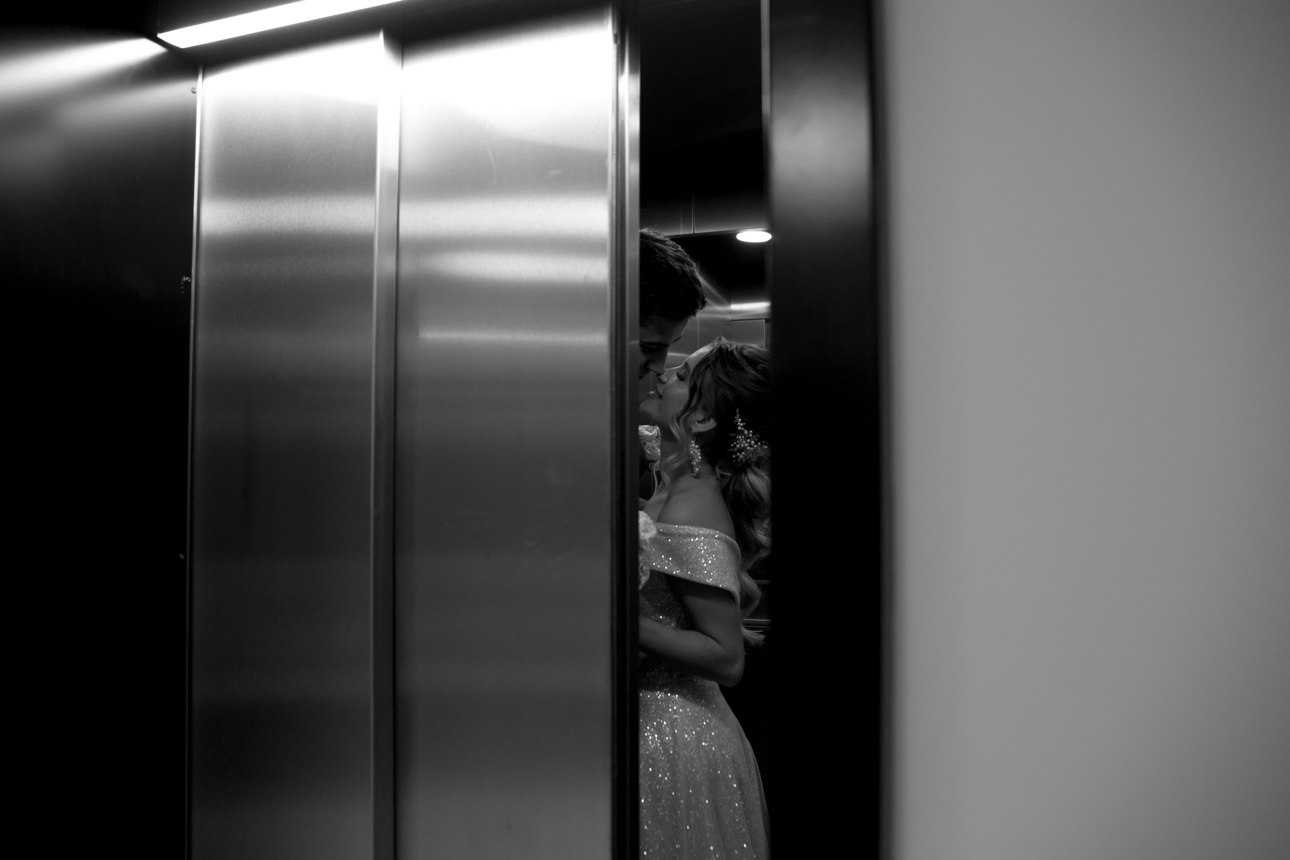 В Петербург приезжают жениться. Свадебный и семейный фотограф Арина Кулёва