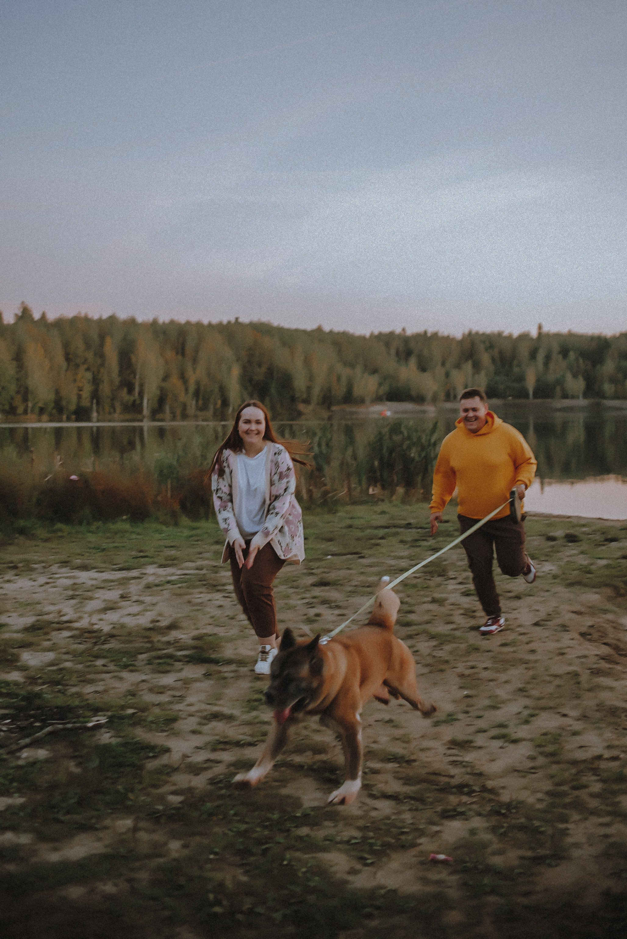 Озеро в лесу. Свадебный и семейный фотограф в Москве Сажина Кристина КиМ. Свадебный оператор в Москве Сажин Максим