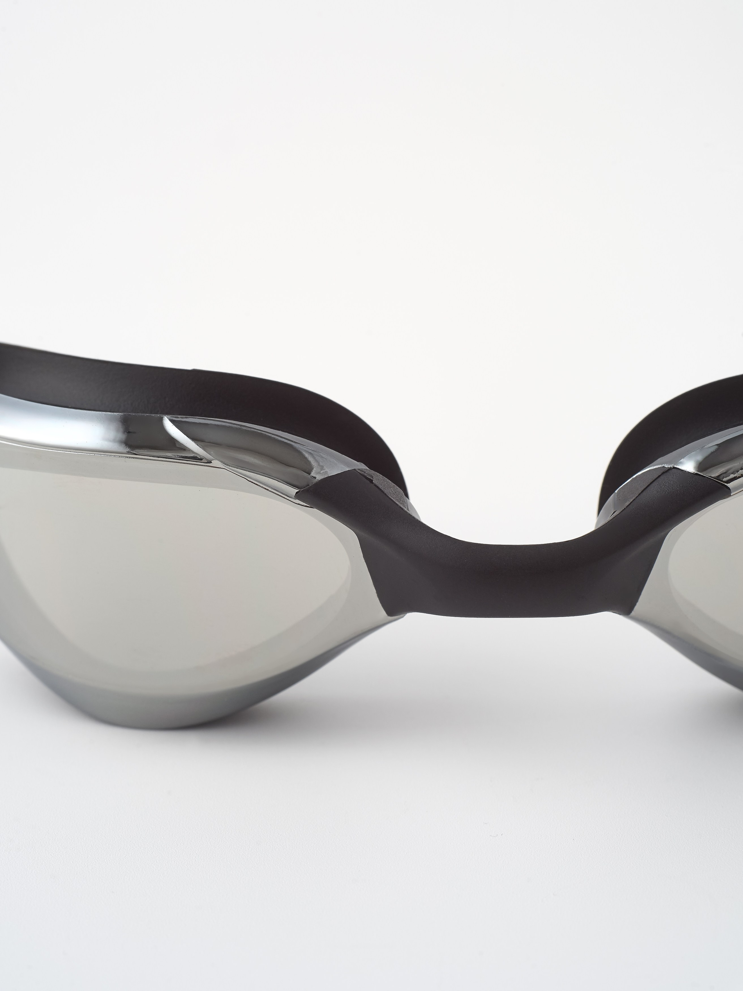 Фотосъемка очков. Предметный фотограф, инфографика и видео в Санкт-Петербурге