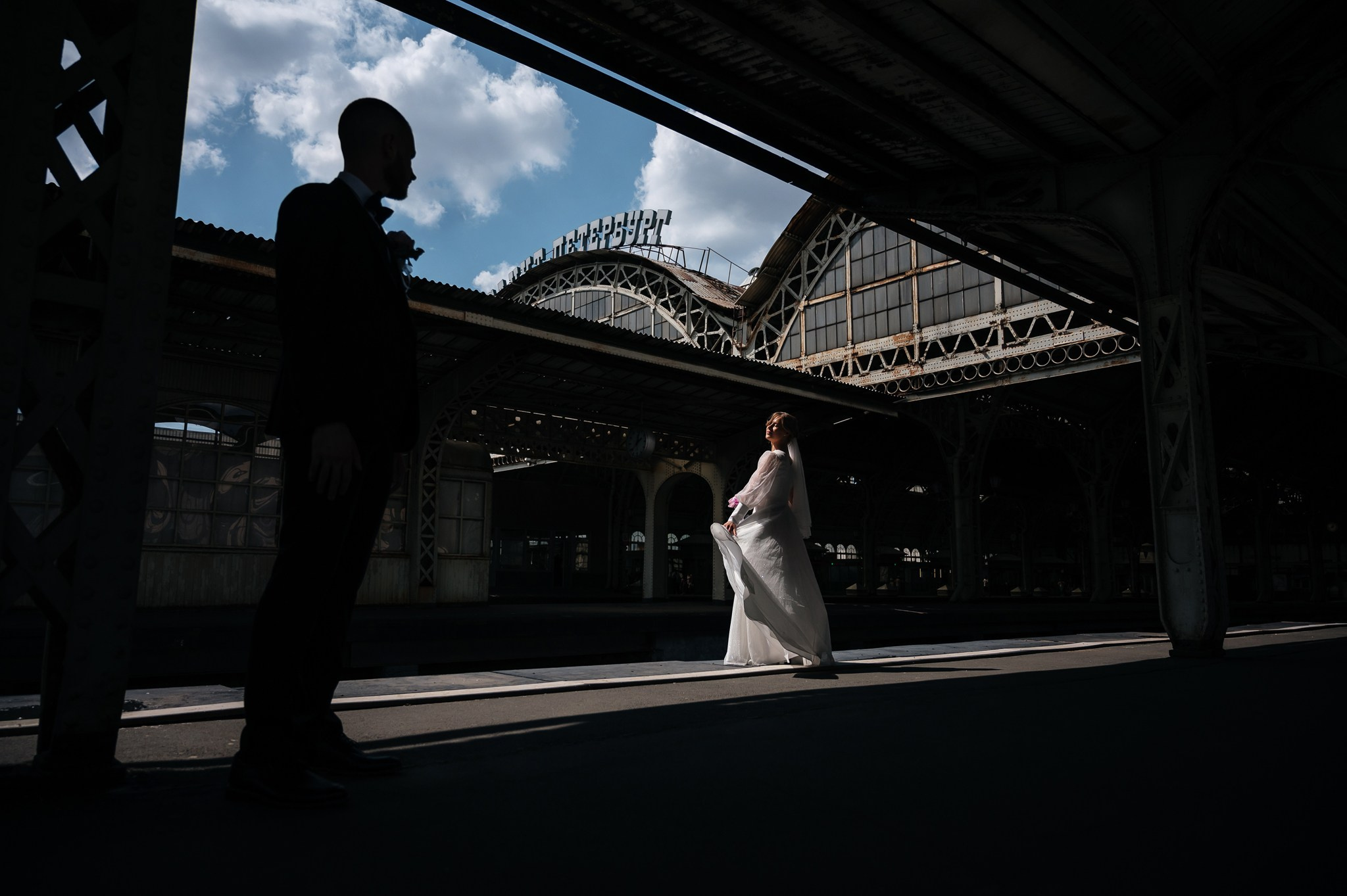 Витебский вокзал, перрон, фотосессия, свадьба