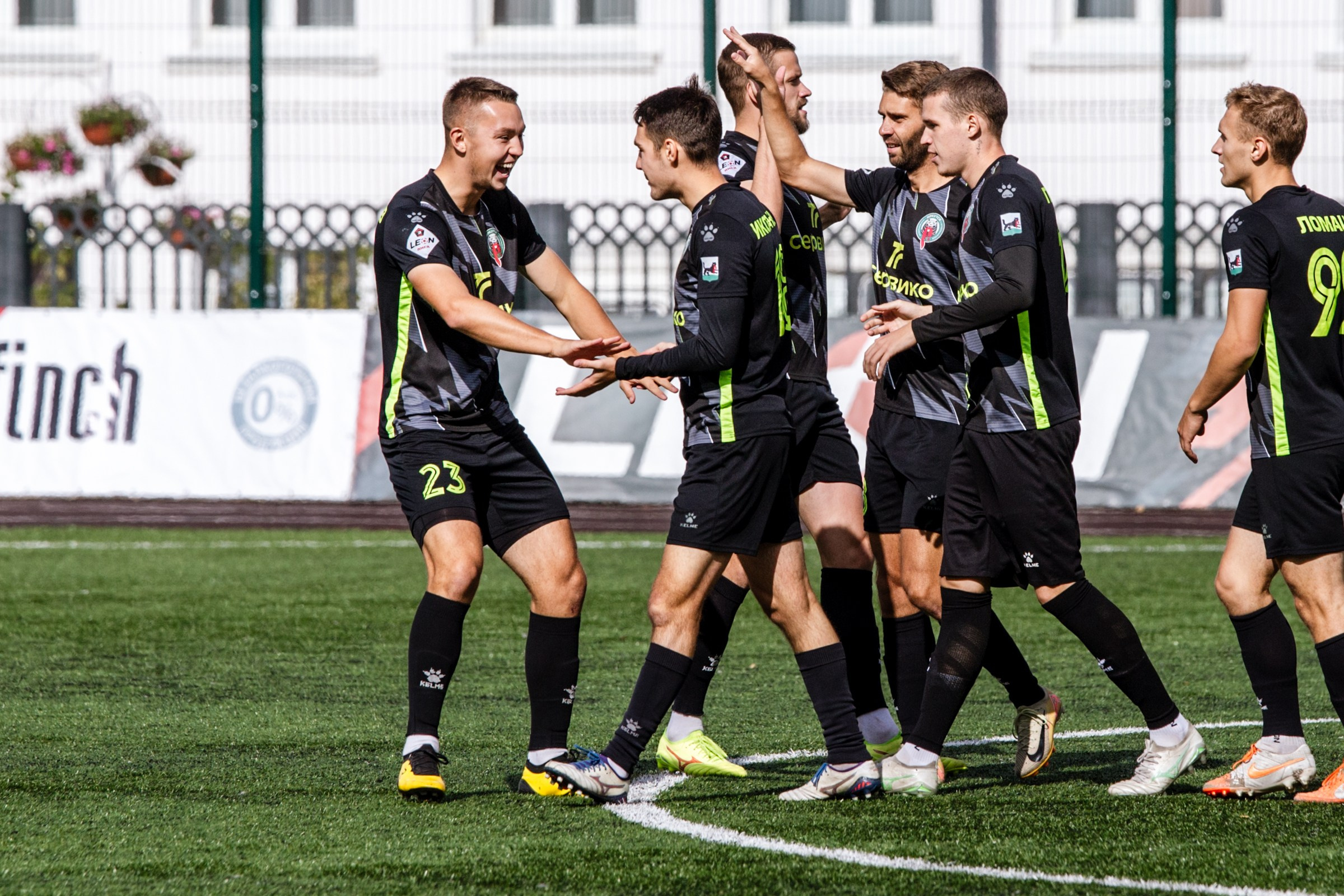 Первенство России по футболу LEON-Вторая лига Б | ФК Иркутск — Космос (Долгопрудный) | 14.09.25. Фотограф в Иркутске Евгения Айвазова