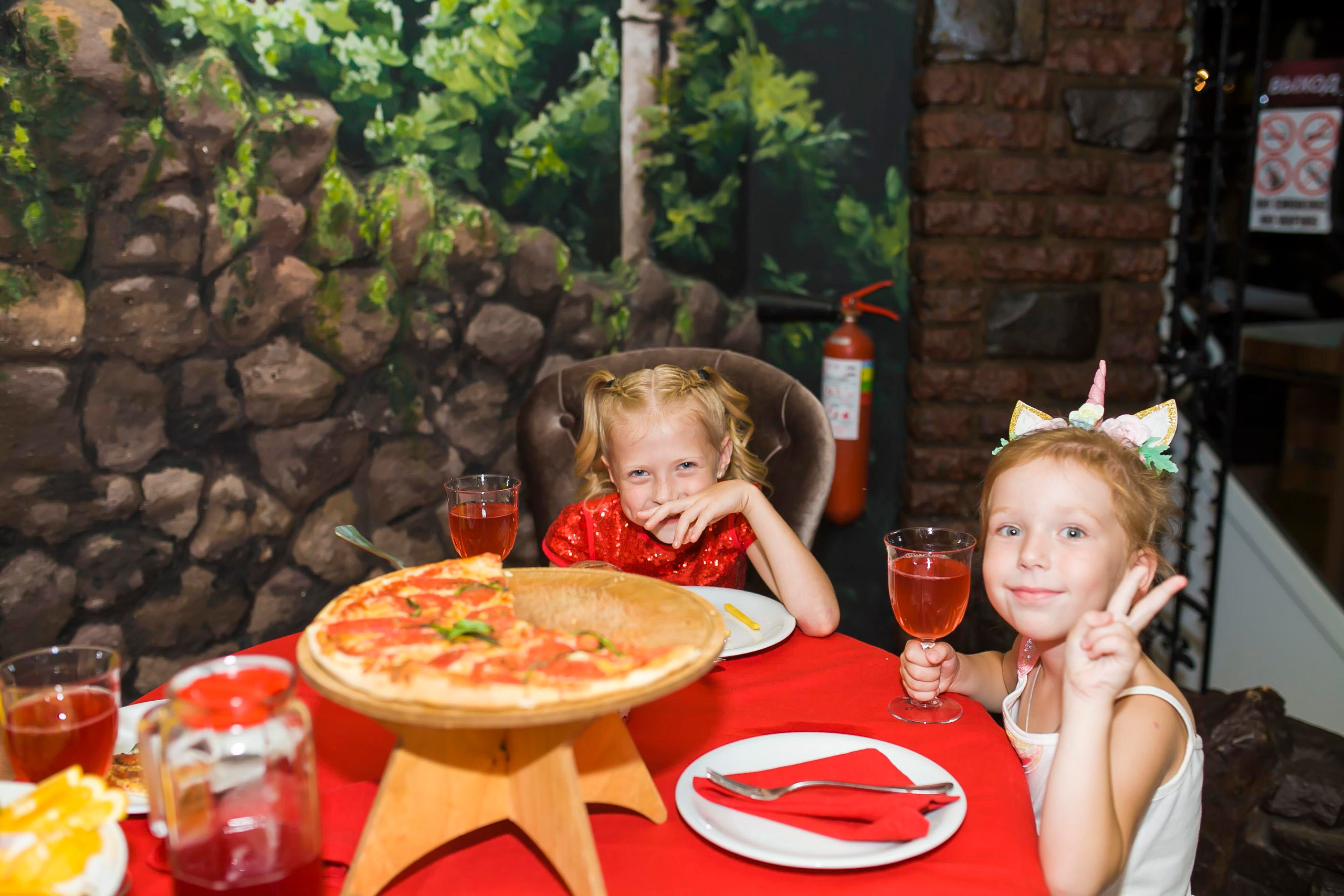 Юбилей Ивана. Дизайн интерьера Керчь, дизайнер интерьера Еремина Мария Керчь, Симфер