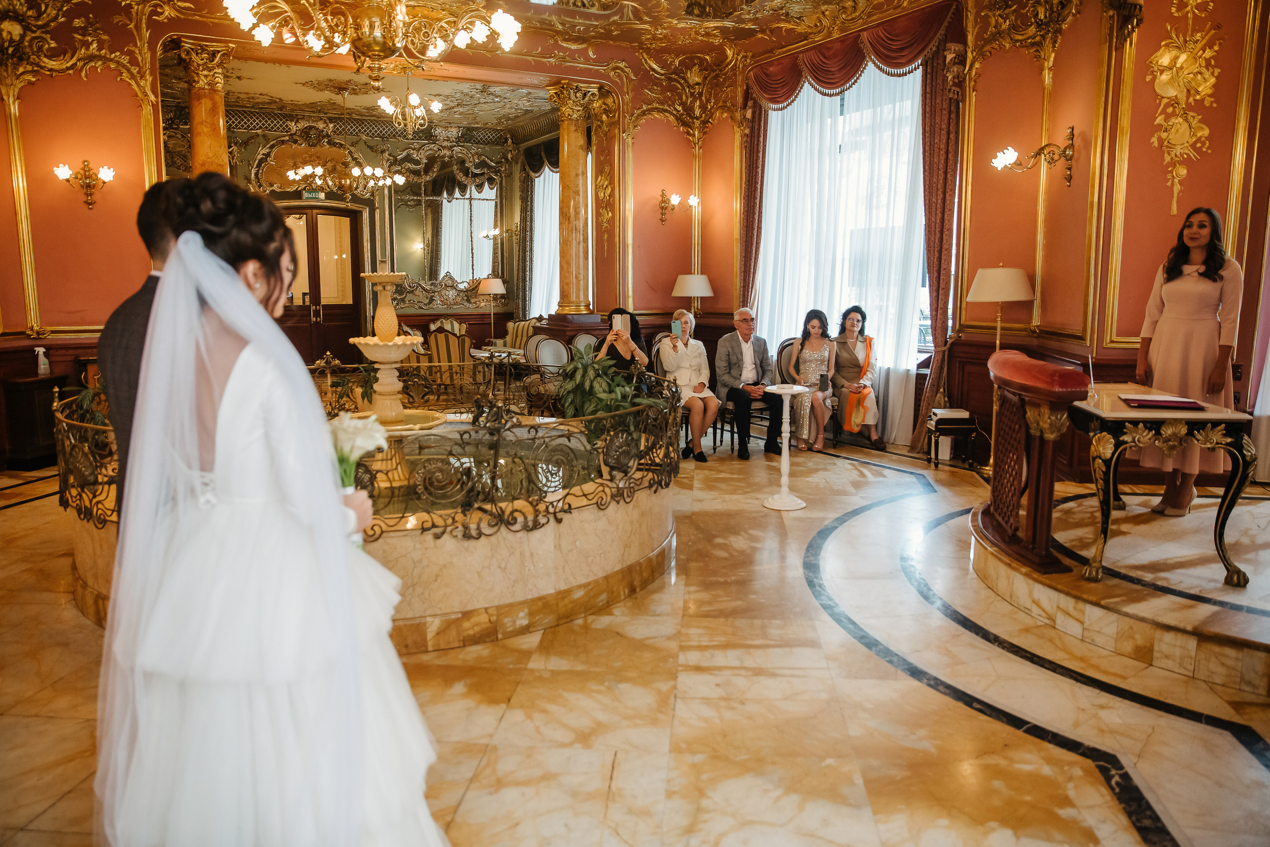 Регистрация в Савой. Свадебный фотограф в Москве Михайлина Настя