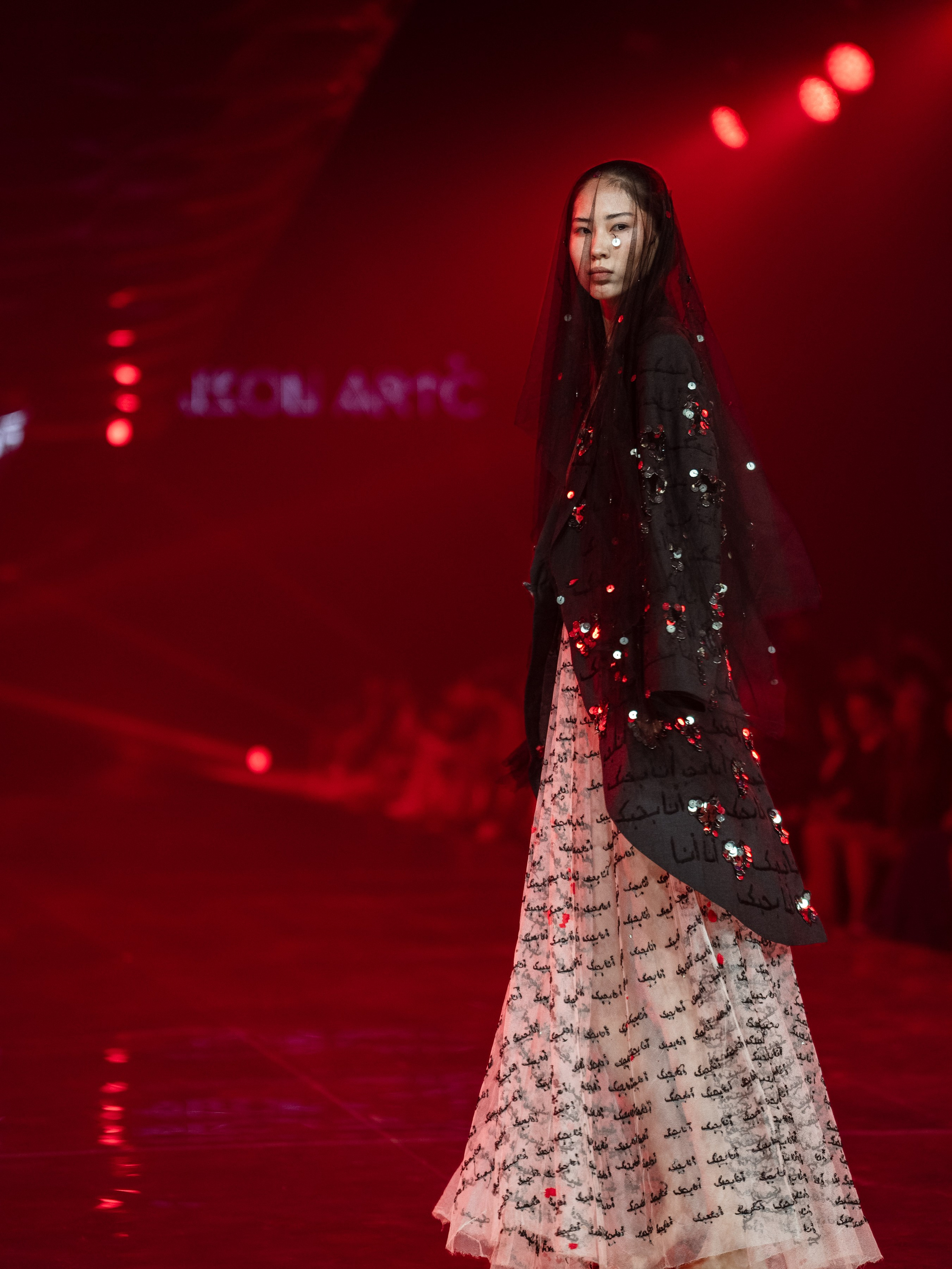 Visa Fashion week Maison Artc. Сайт Алматинского НЮ АРТ, будуар и фэшн фотографа Дениса Карпенко