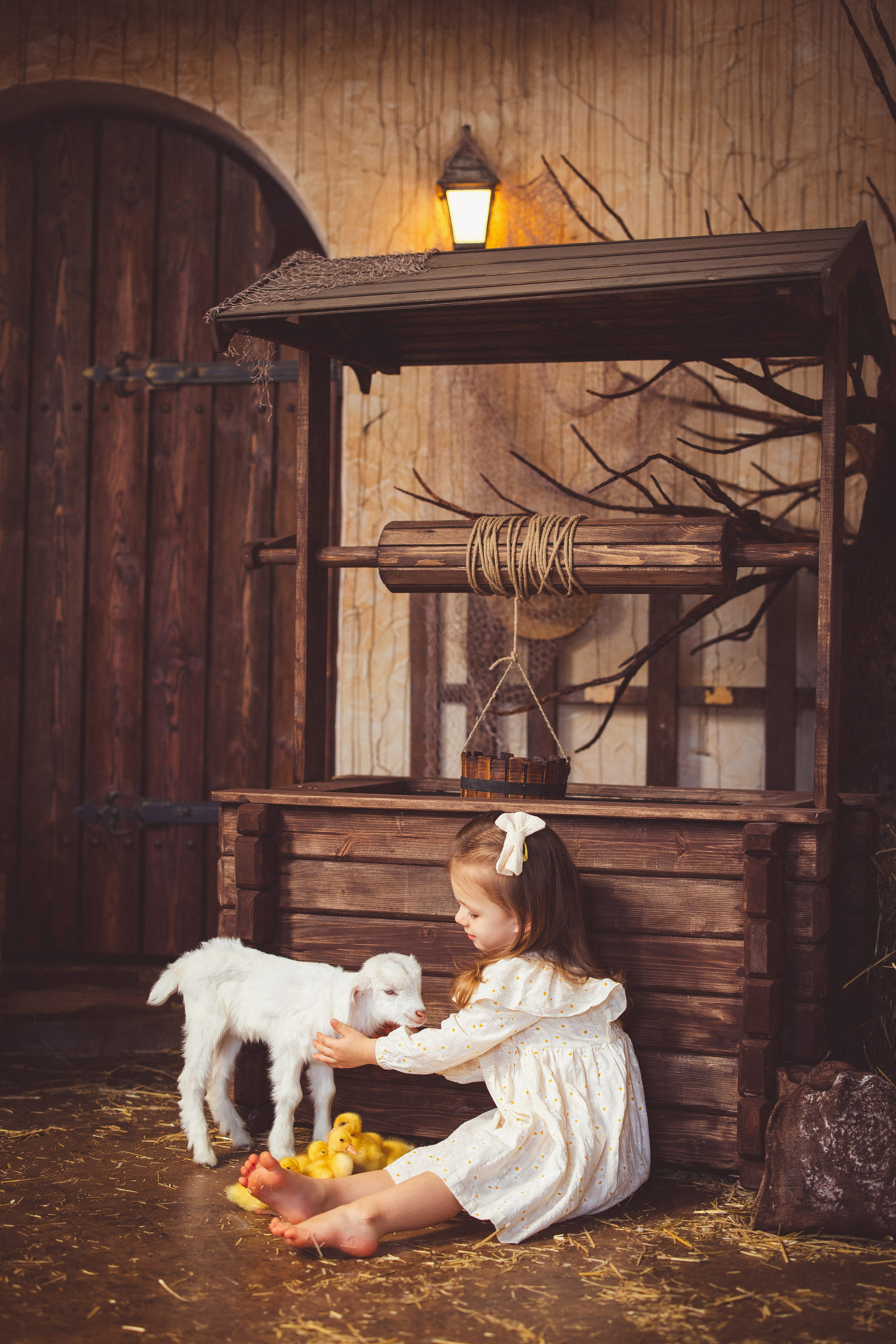 Пасхальный фотопроект с козочкой и утятами, в фотостудии «Эль» 2024 г. Семейный и детский фотограф в Краснодаре Анна Трашкова