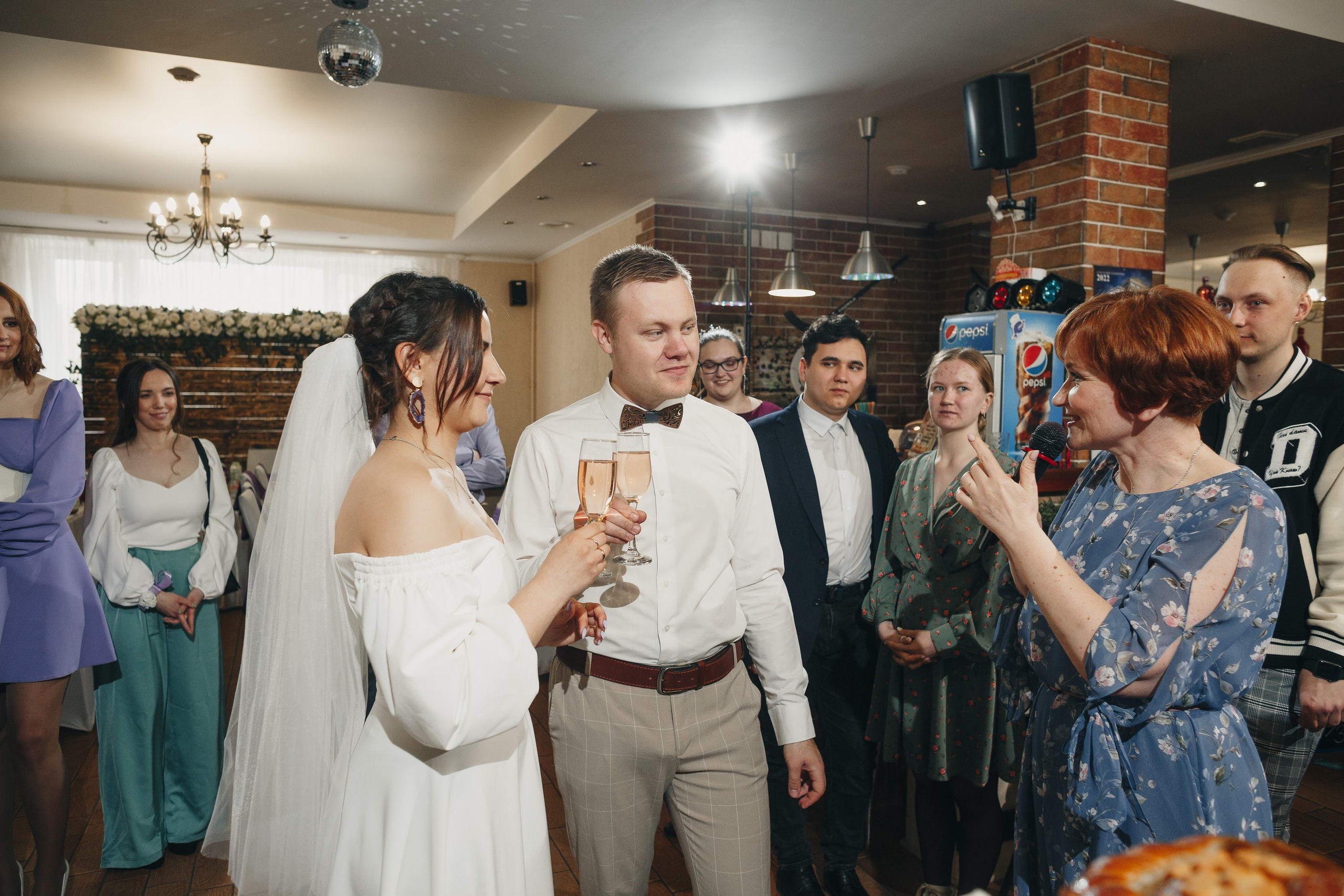 Свадьба в Лодейном Поле. Свадебный фотограф Игорь Брундасов 8PHOTO на свадьбу венчание загс СПб