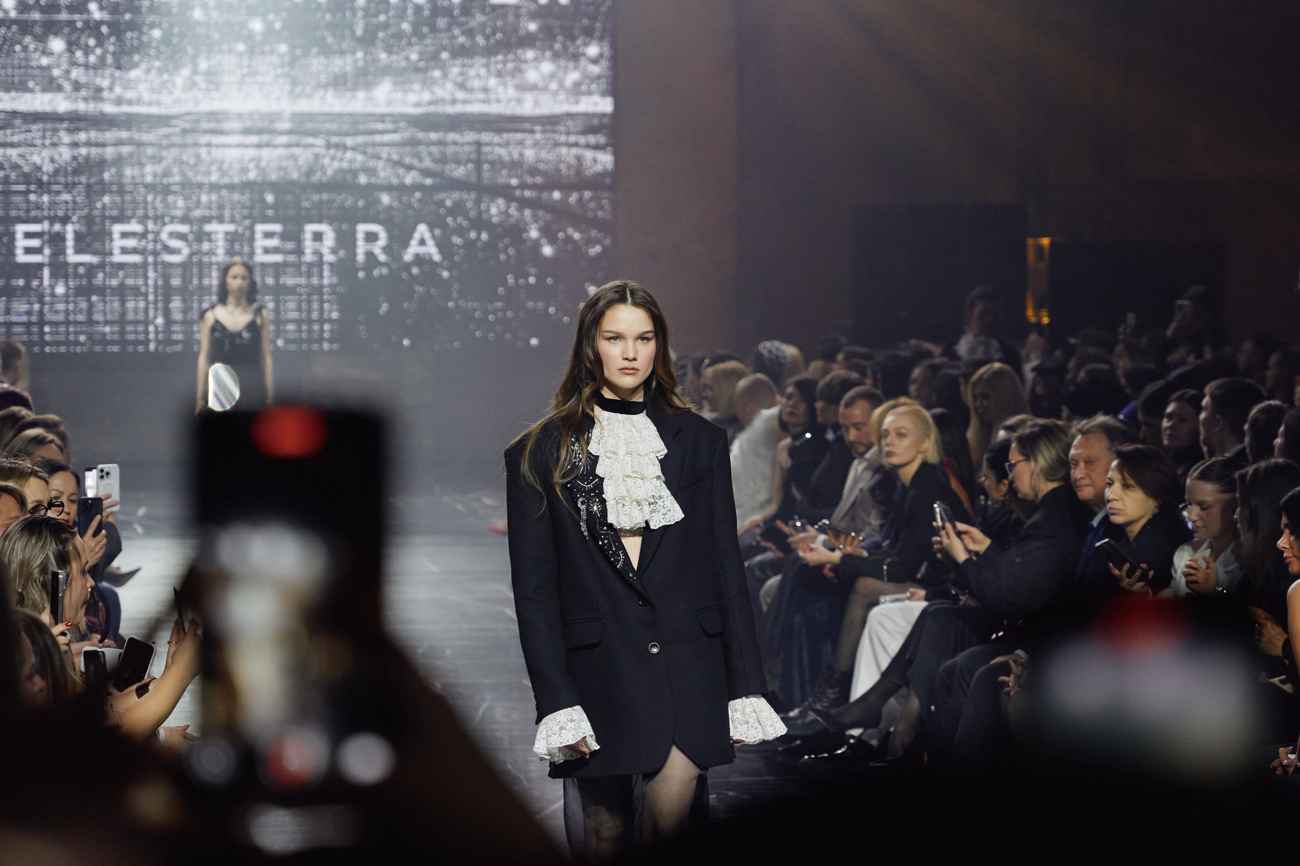 Показ KAMERGER | ODETTA. Свадебный фотограф и видеограф из Санкт-Петербурга Агарков Никита