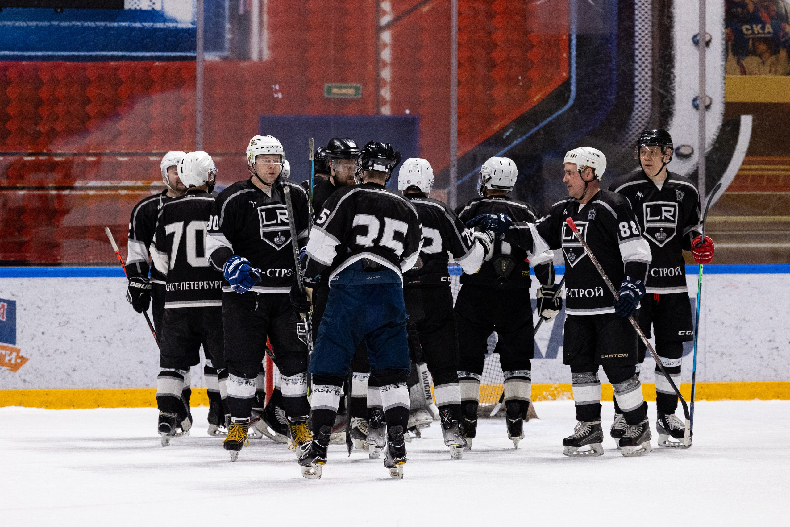 Бульдозер vs. LR-строй. Фотограф Александр Заломаев