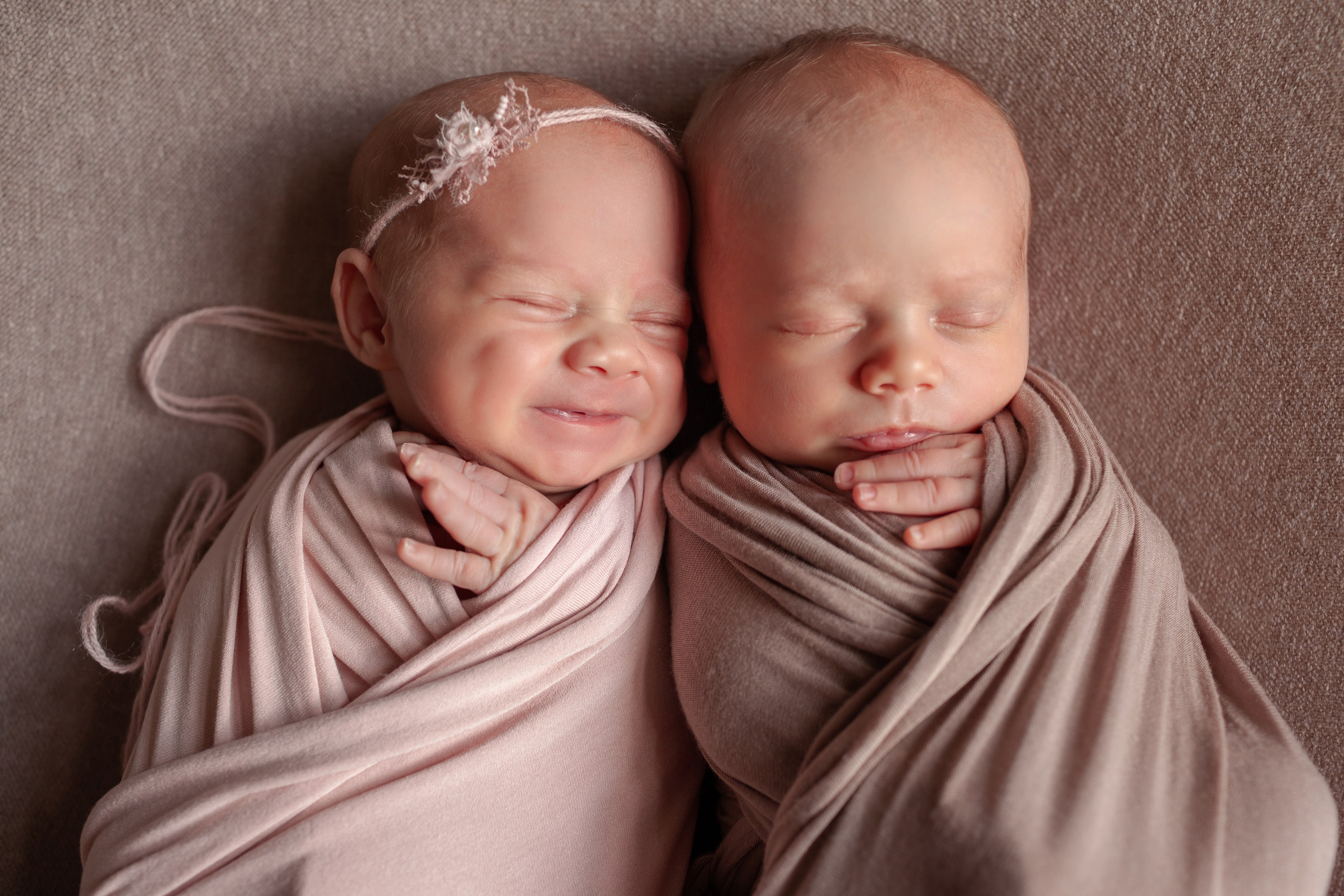 Newborn фотосессия (фотосессия новорожденных). Фотостудия для новорожденных и малышей в Твери — «На ручках»